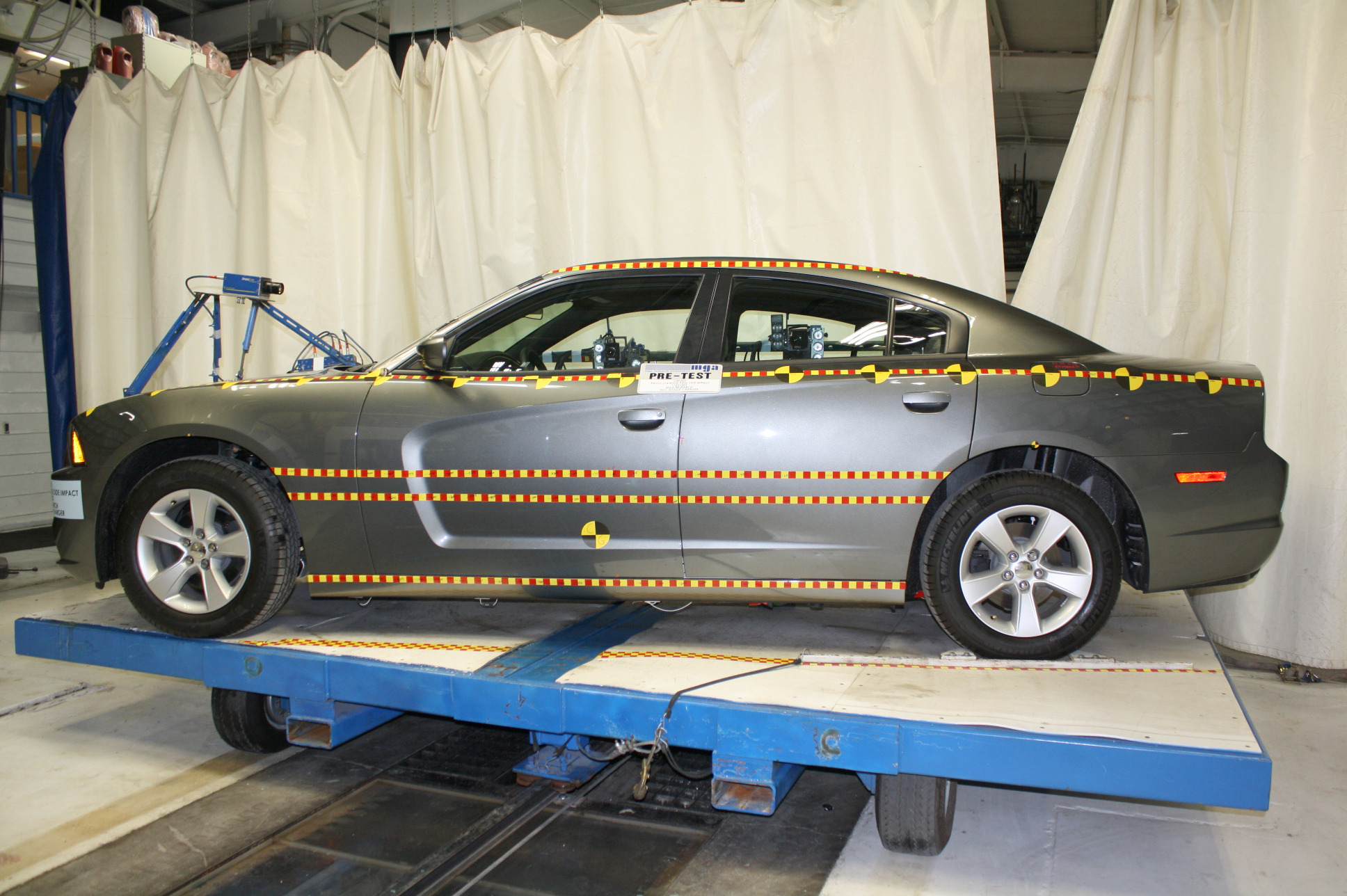 2011 DODGE CHARGER crash image 5