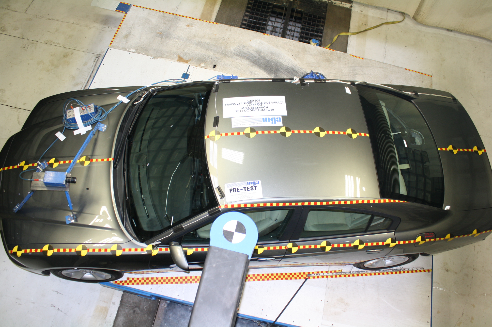 2011 DODGE CHARGER crash image 9