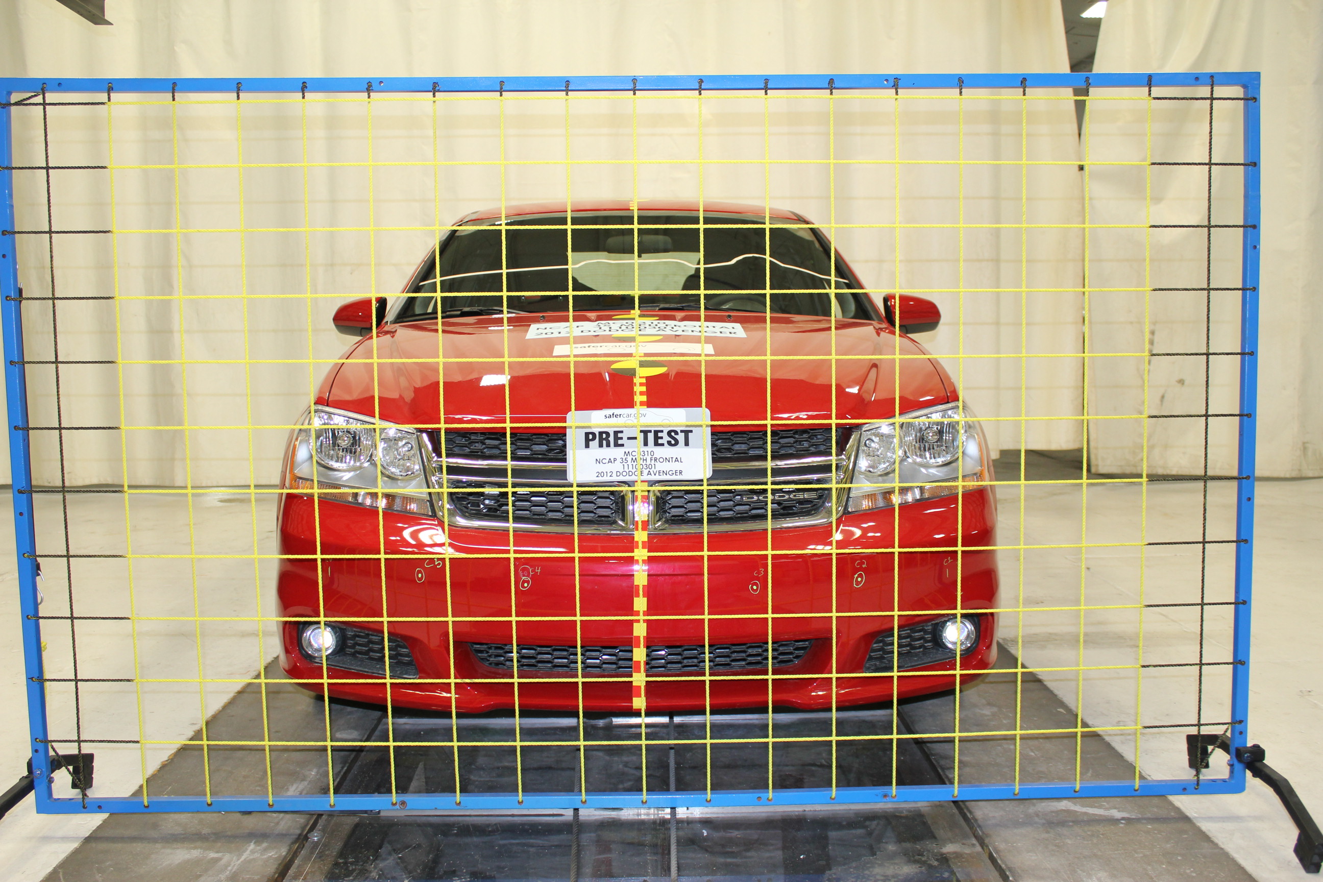 2012 DODGE AVENGER crash-test photo