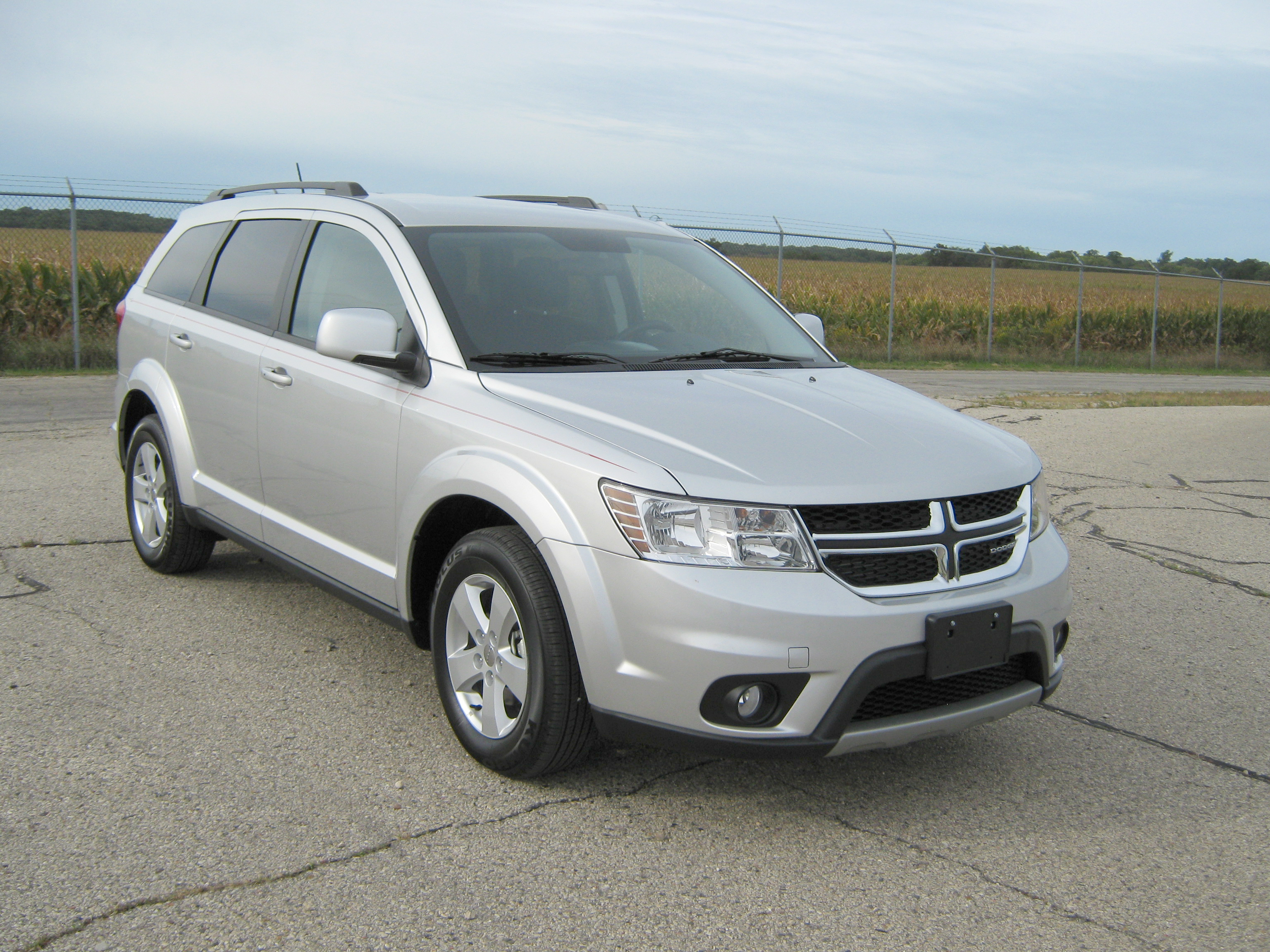 2012 DODGE JOURNEY crash-test photo