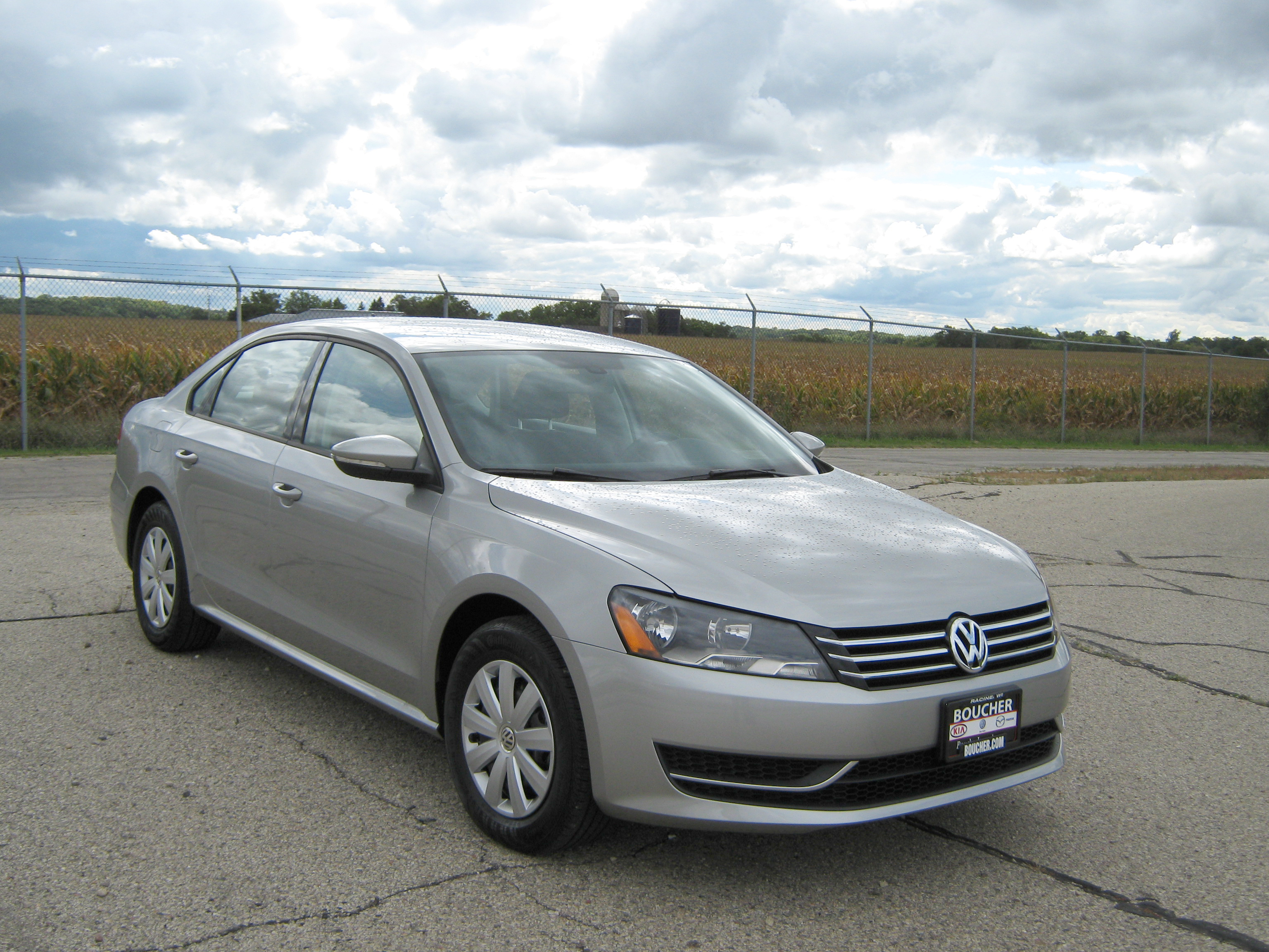 2012 VOLKSWAGEN PASSAT crash-test photo