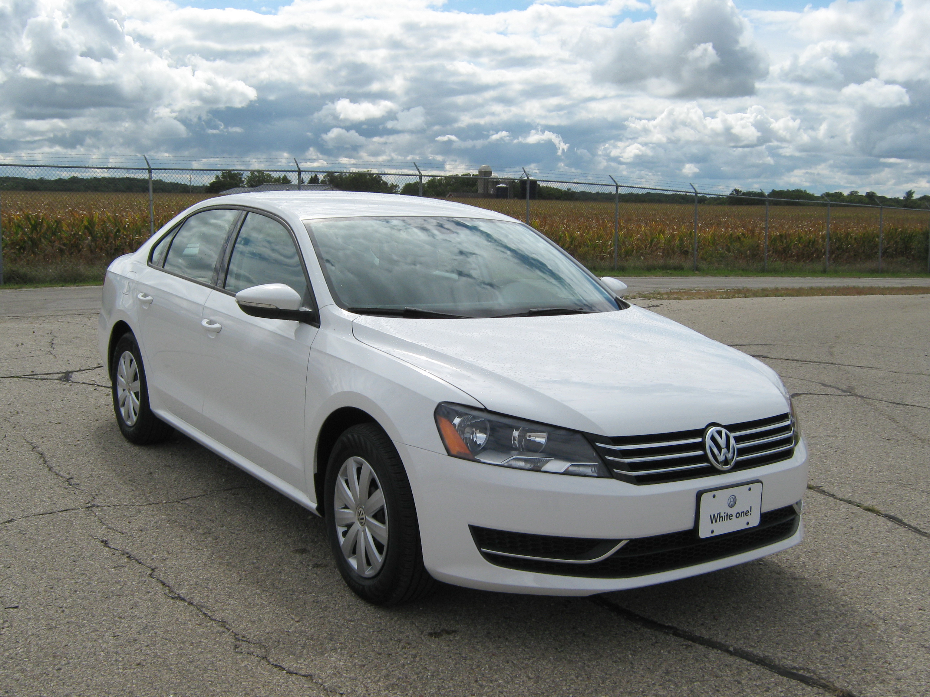 2012 VOLKSWAGEN PASSAT crash image