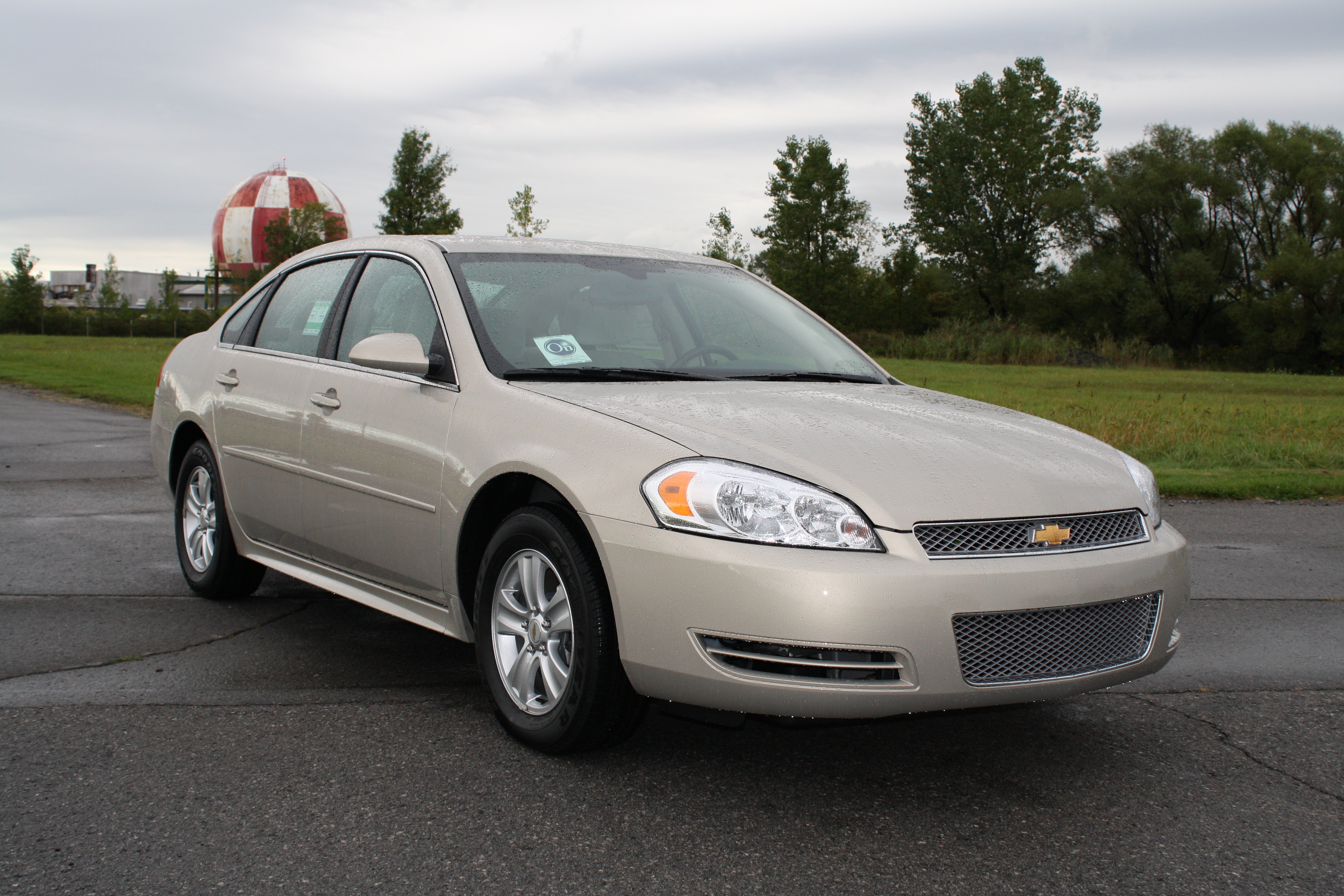 2012 CHEVROLET IMPALA crash-test photo