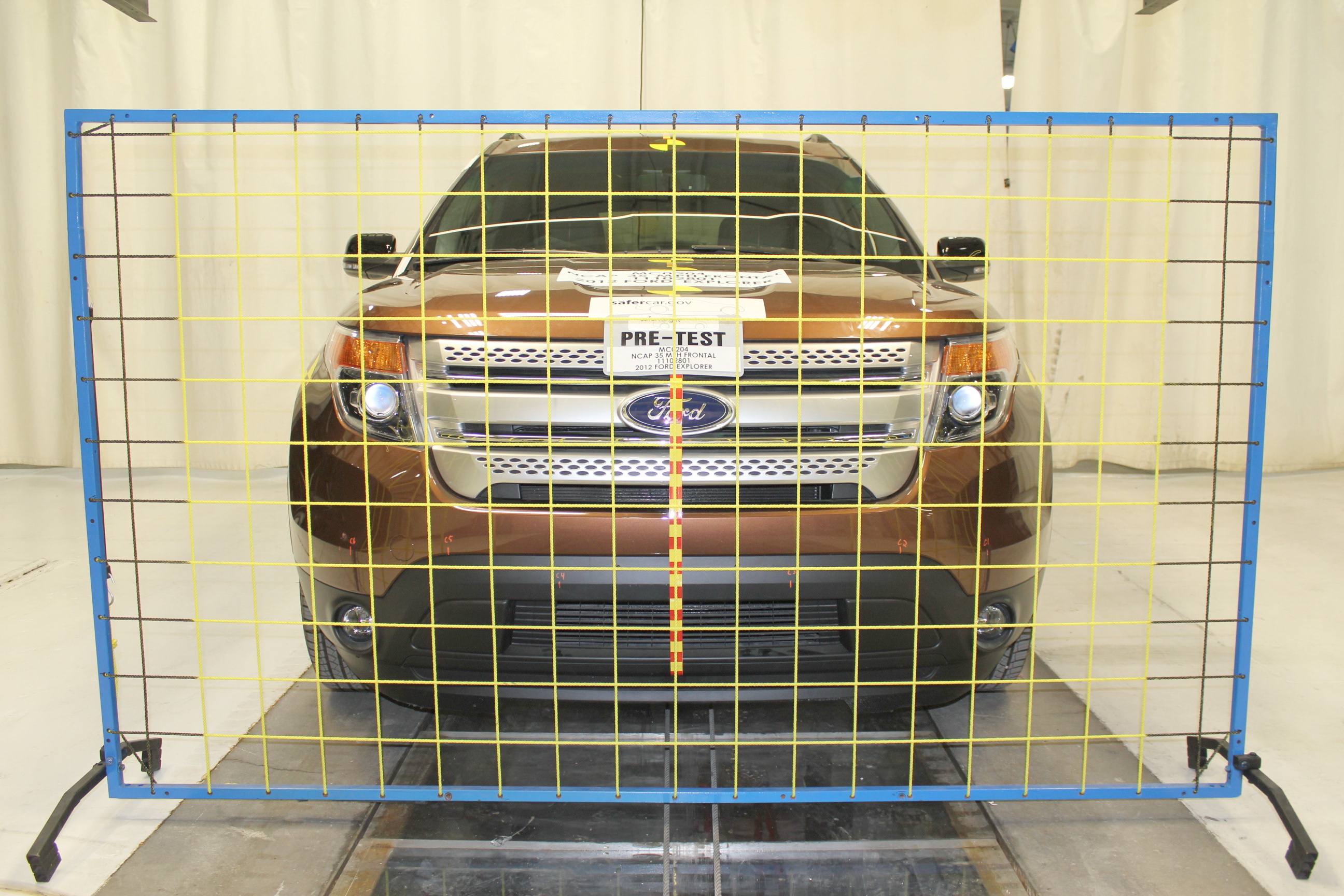 2012 FORD EXPLORER crash-test photo