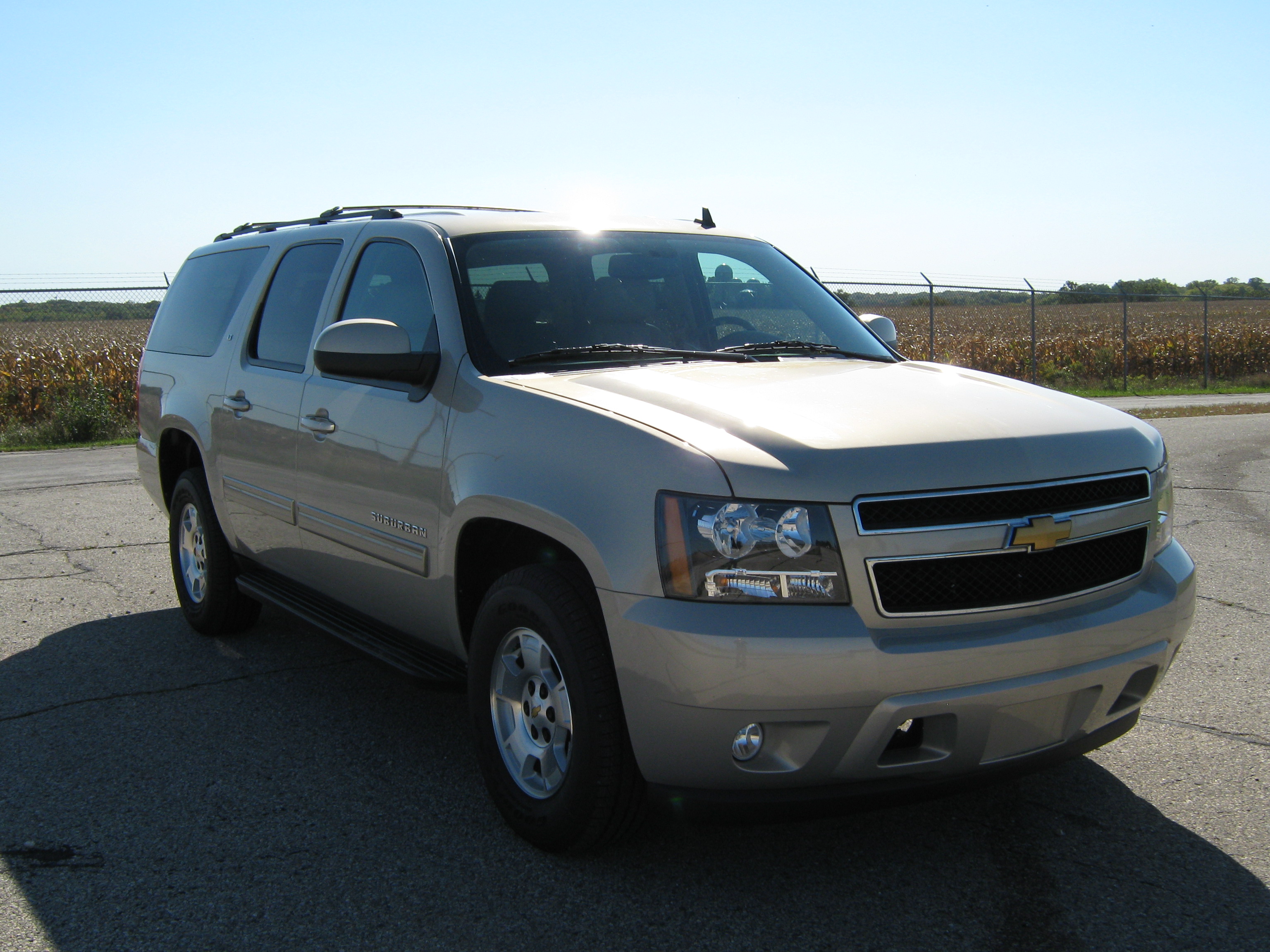2012 CHEVROLET SUBURBAN crash image