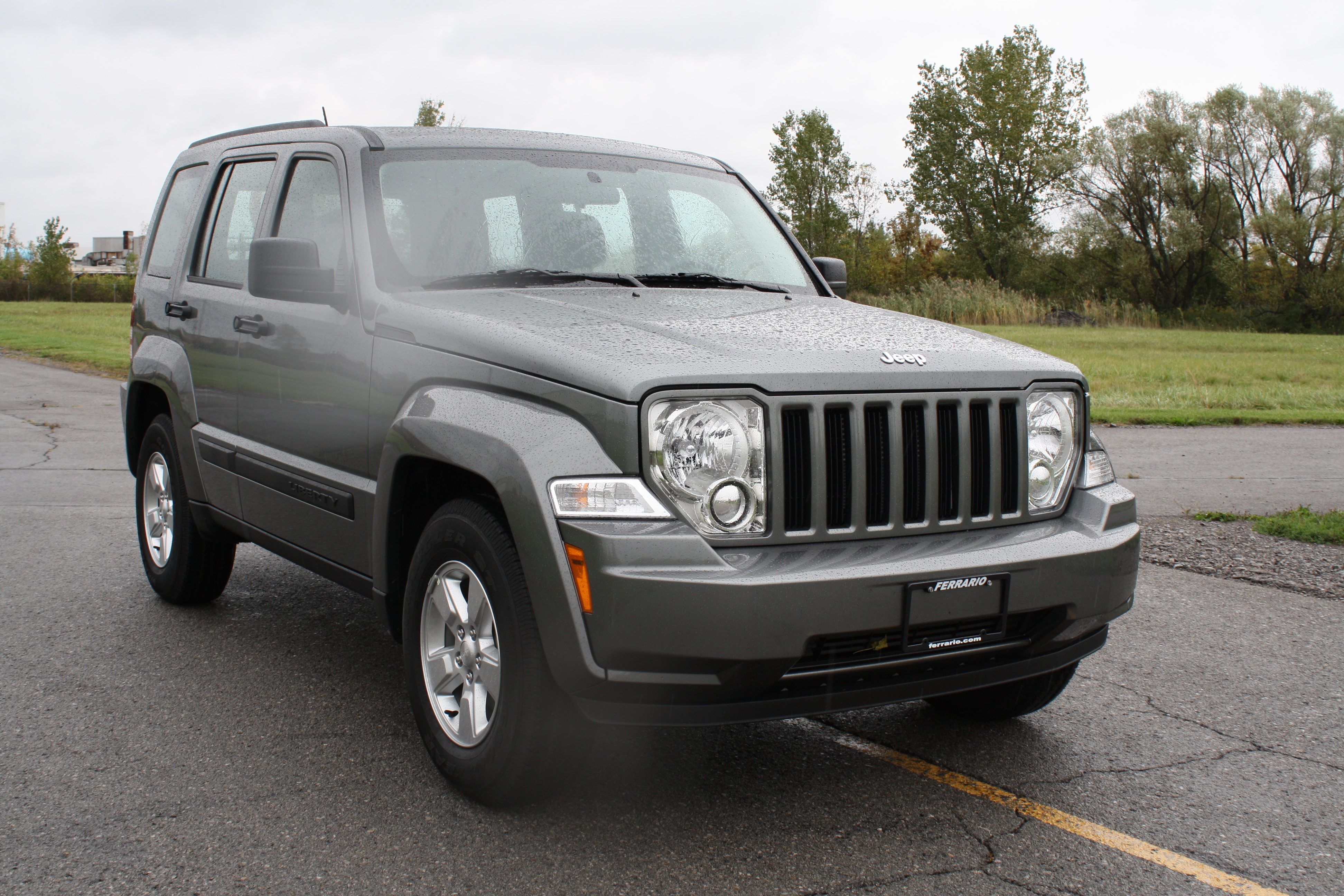 2012 JEEP LIBERTY crash image