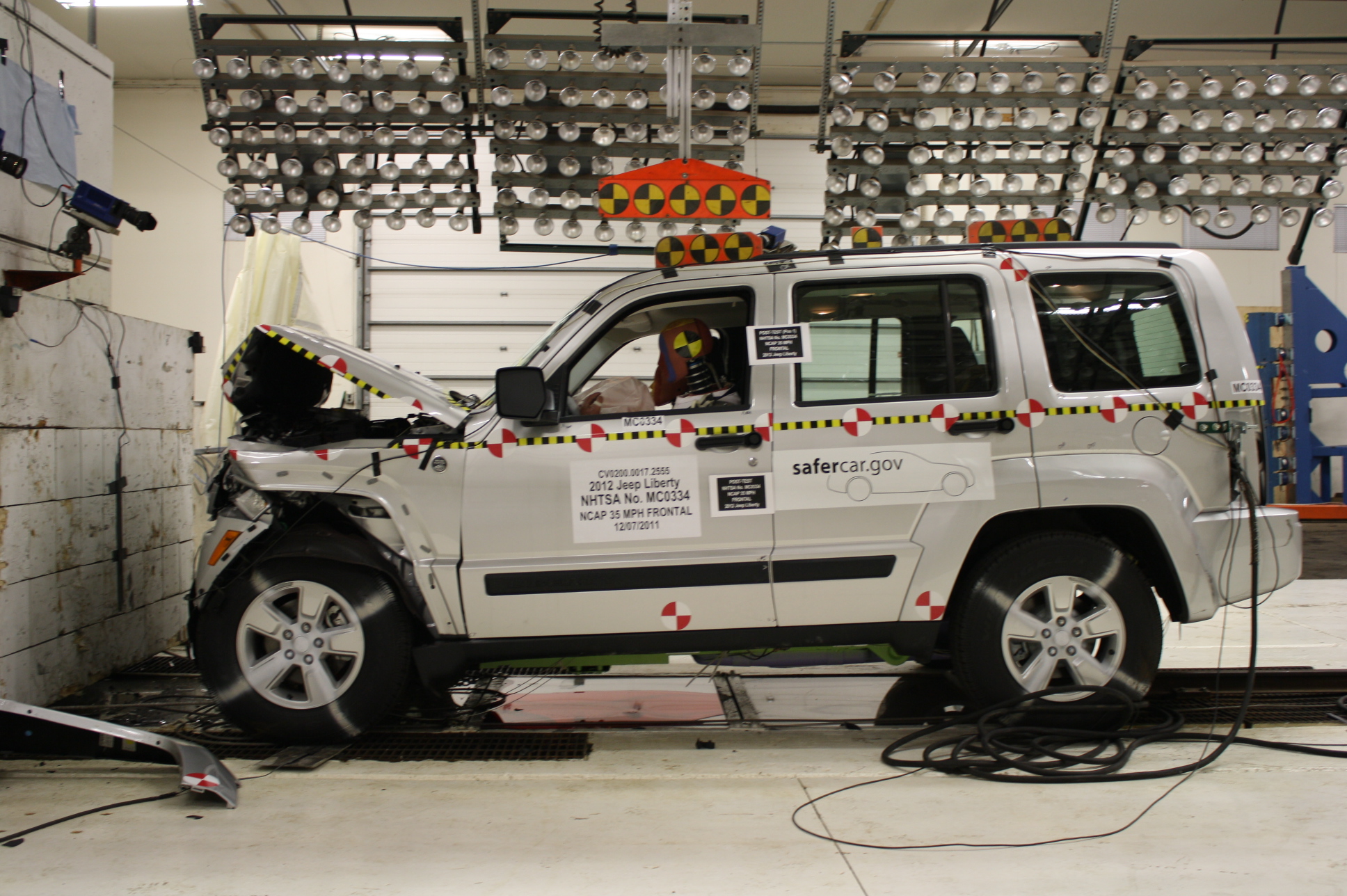2012 JEEP LIBERTY crash image 10
