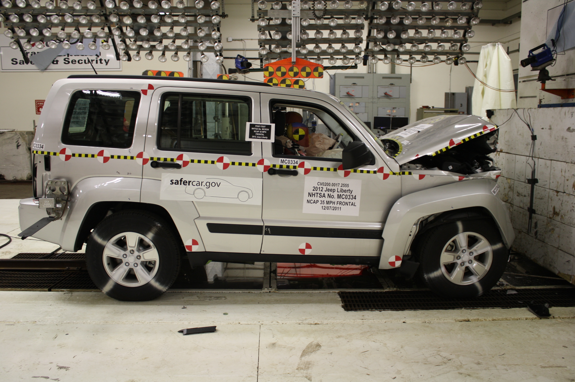 2012 JEEP LIBERTY crash image 12
