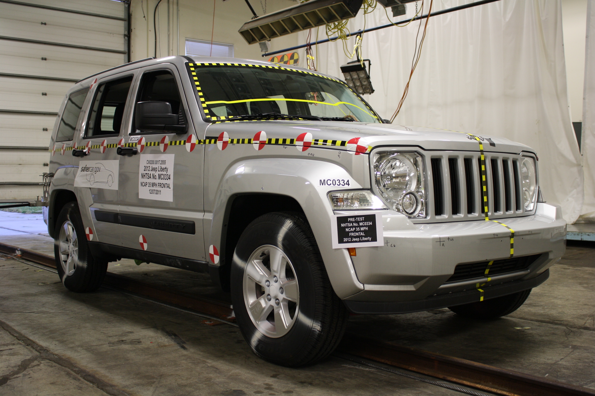 2012 JEEP LIBERTY crash image 13