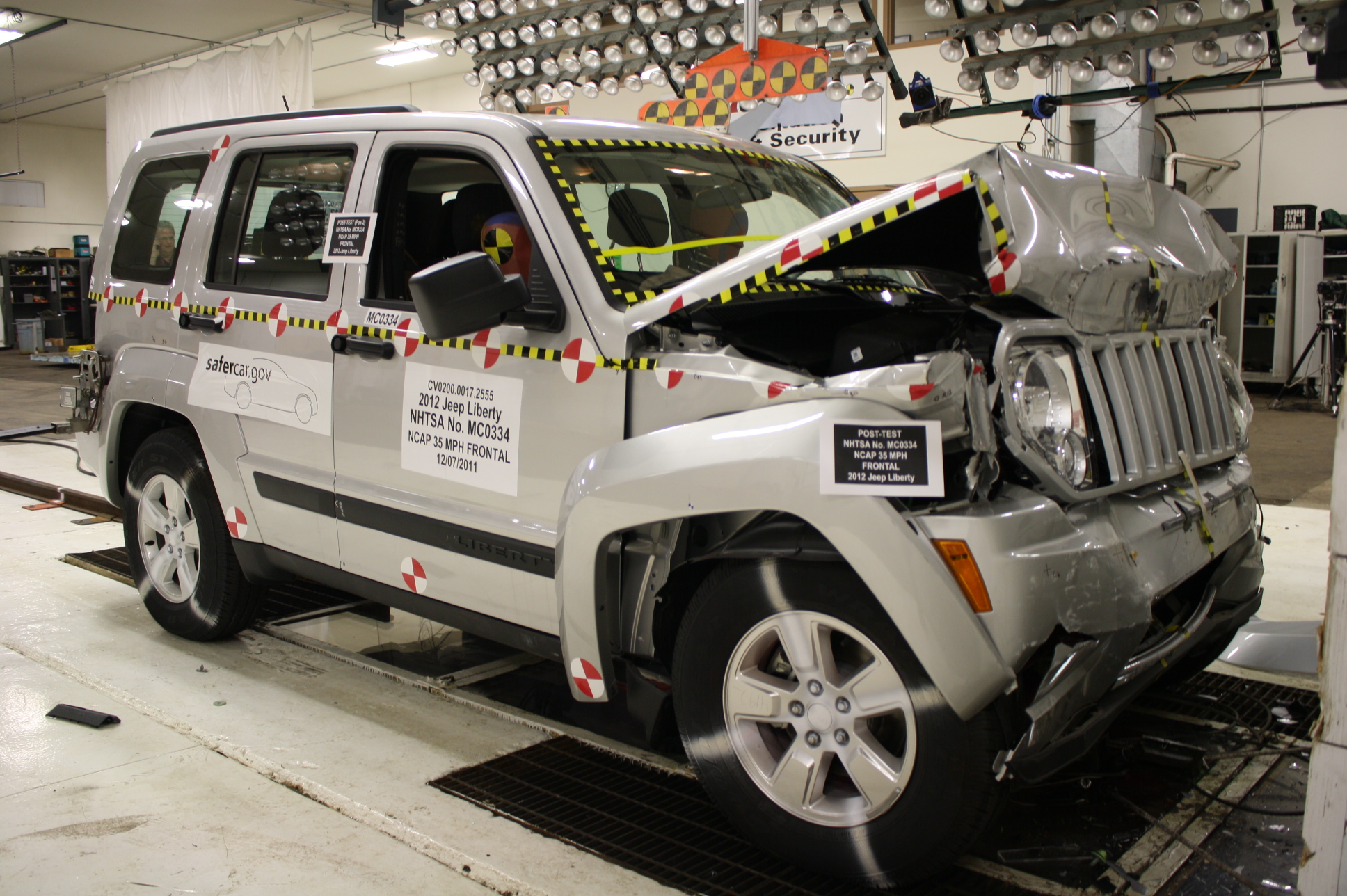 2012 JEEP LIBERTY crash image 14