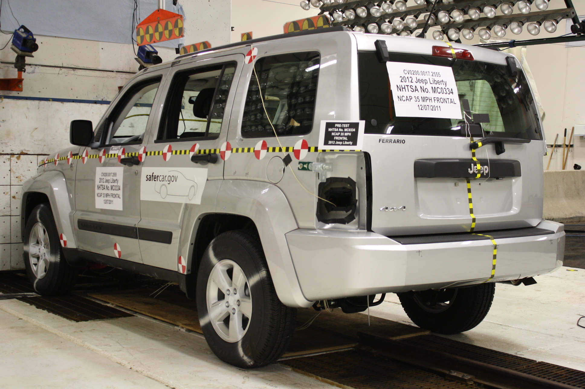 2012 JEEP LIBERTY crash image 15