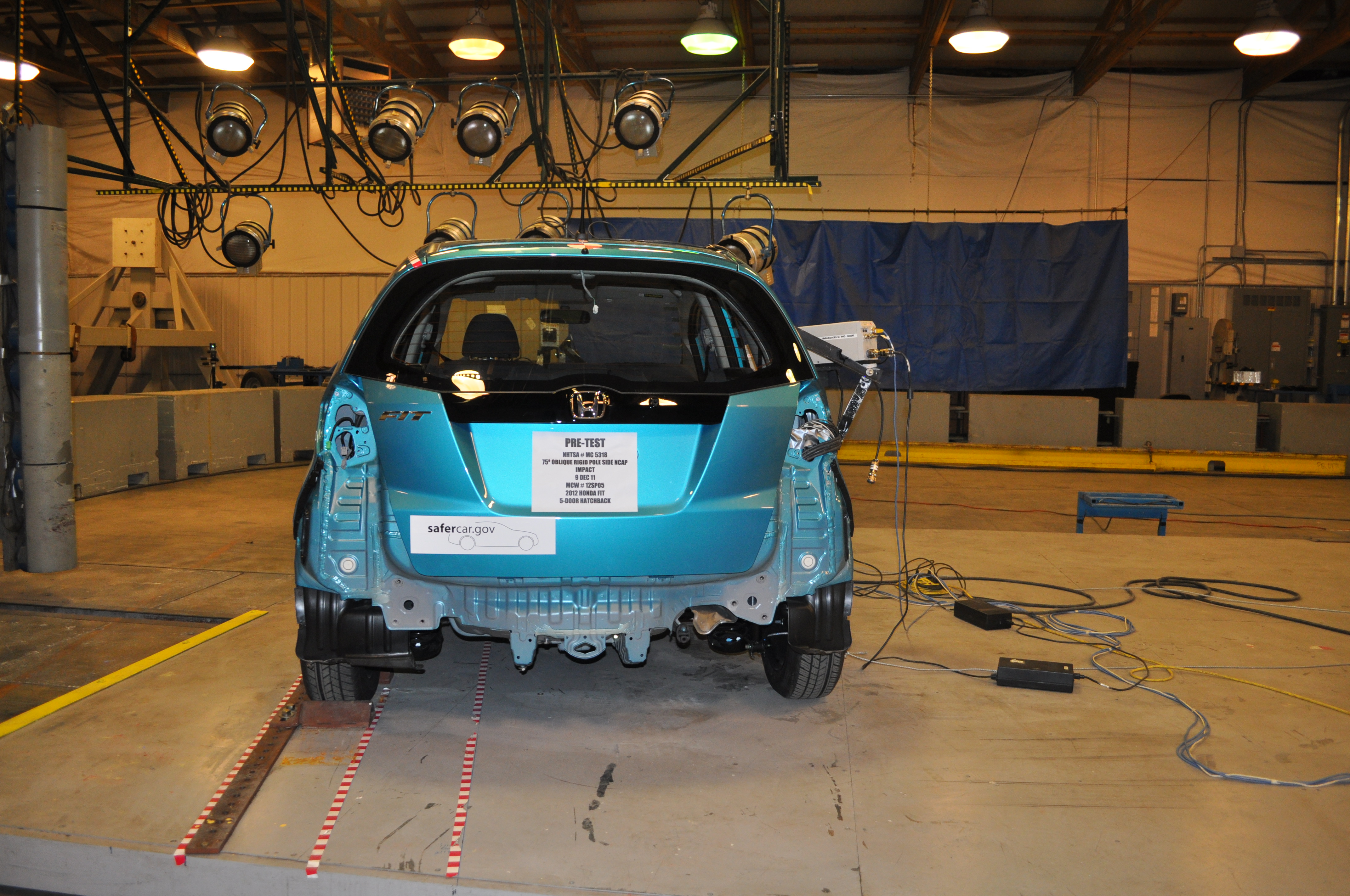 2012 HONDA FIT crash image 11
