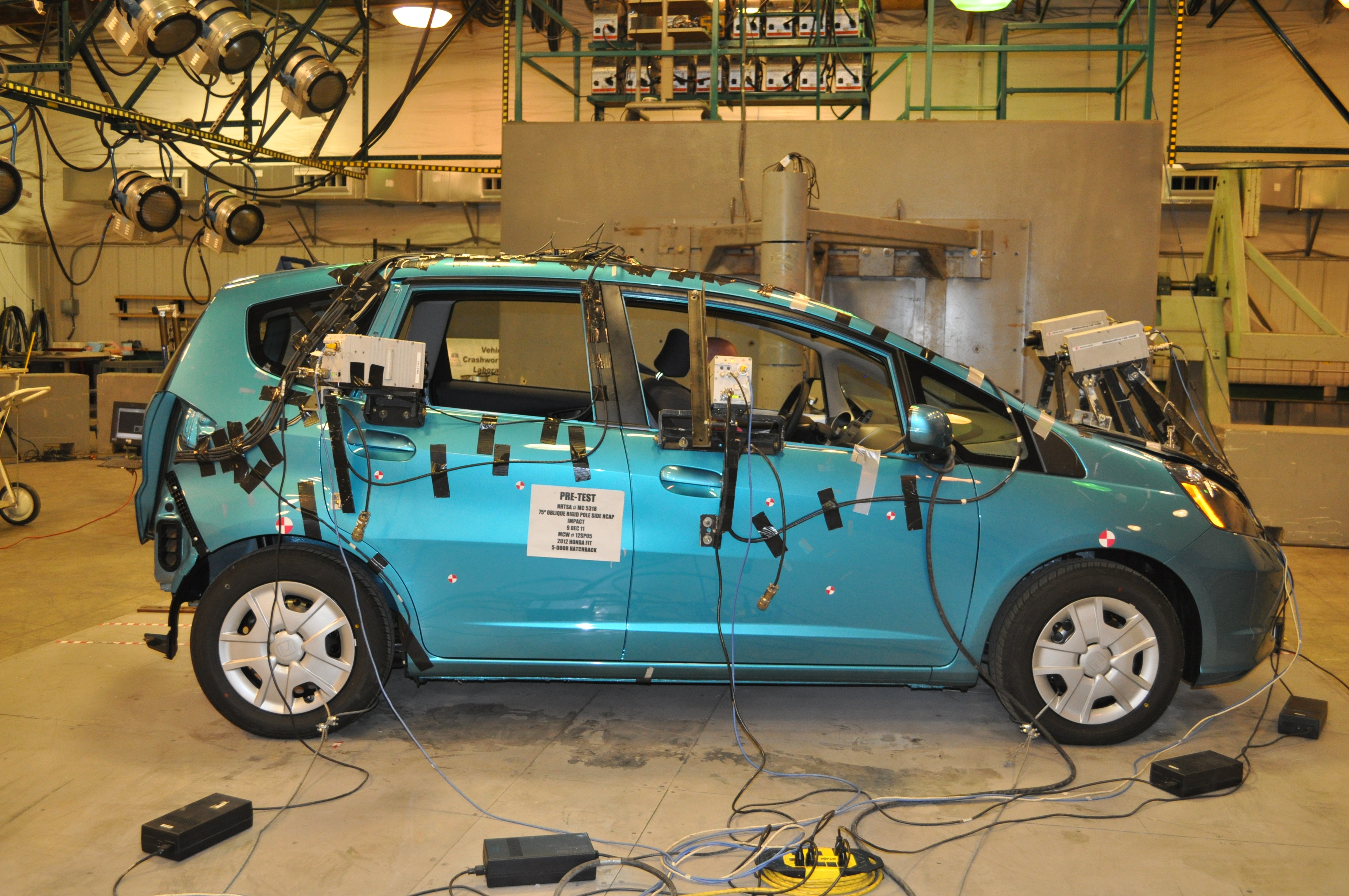 2012 HONDA FIT crash image 18