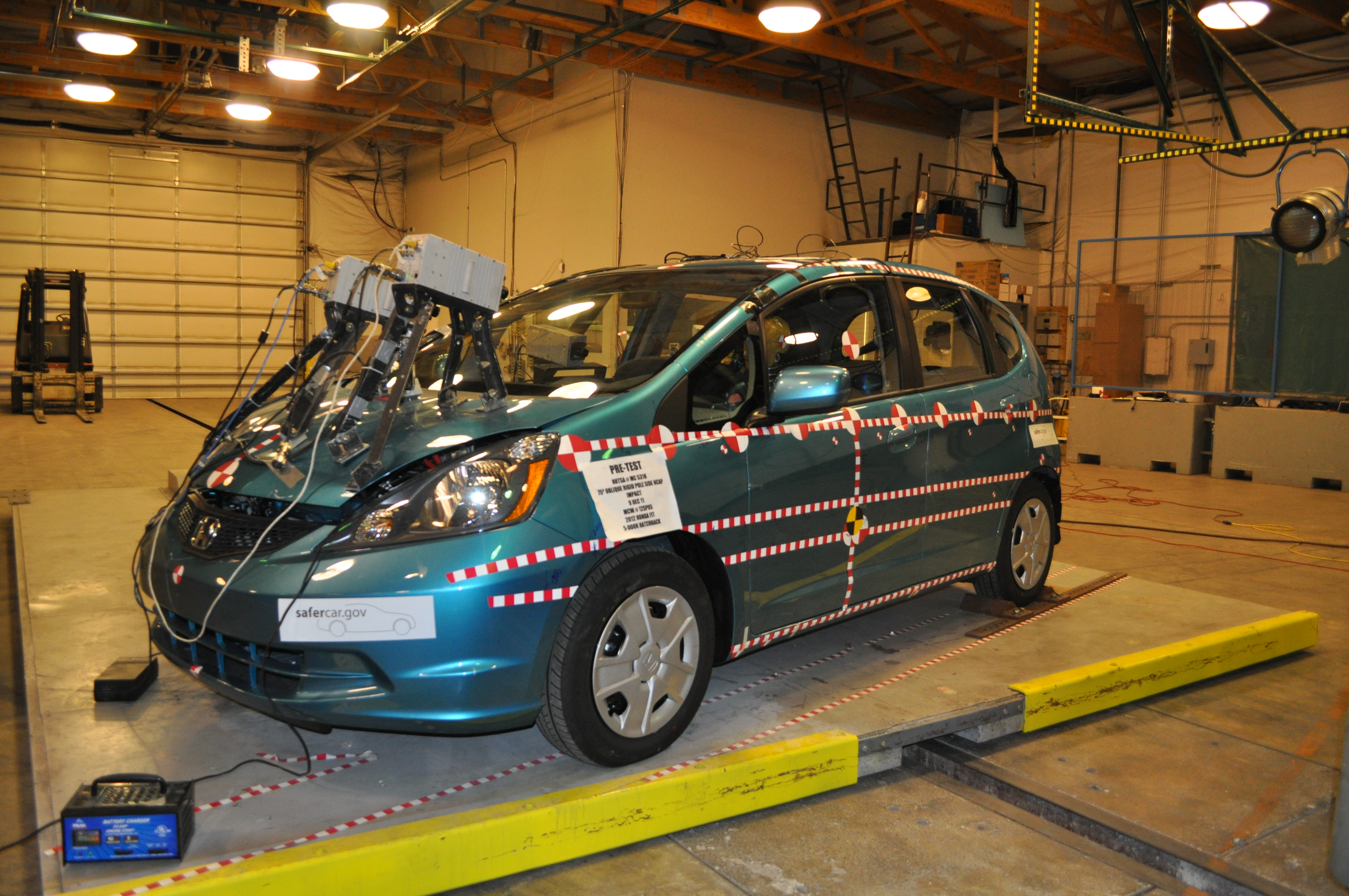 2012 HONDA FIT crash image 5
