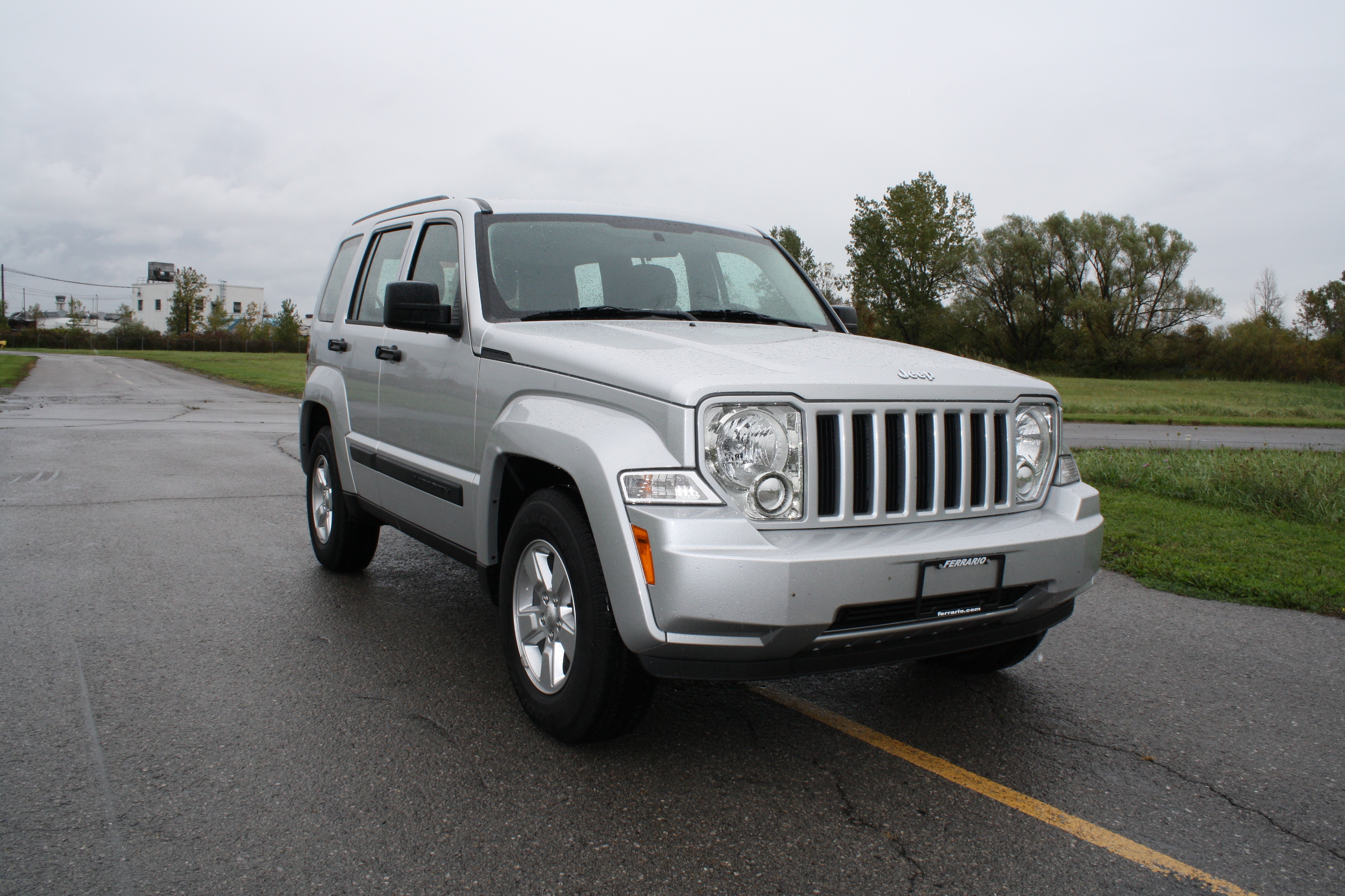 2012 JEEP LIBERTY crash image