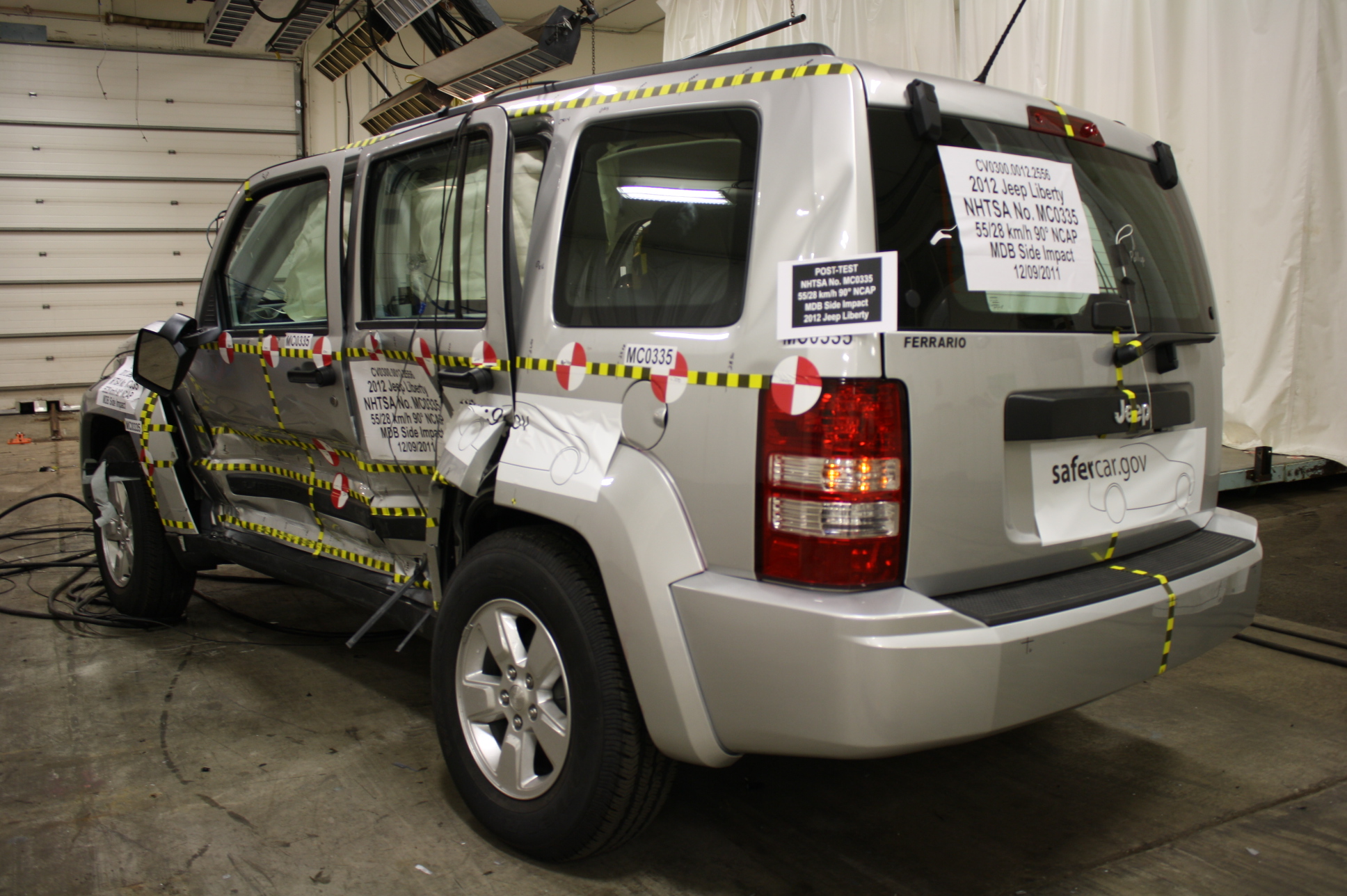 2012 JEEP LIBERTY crash image 10