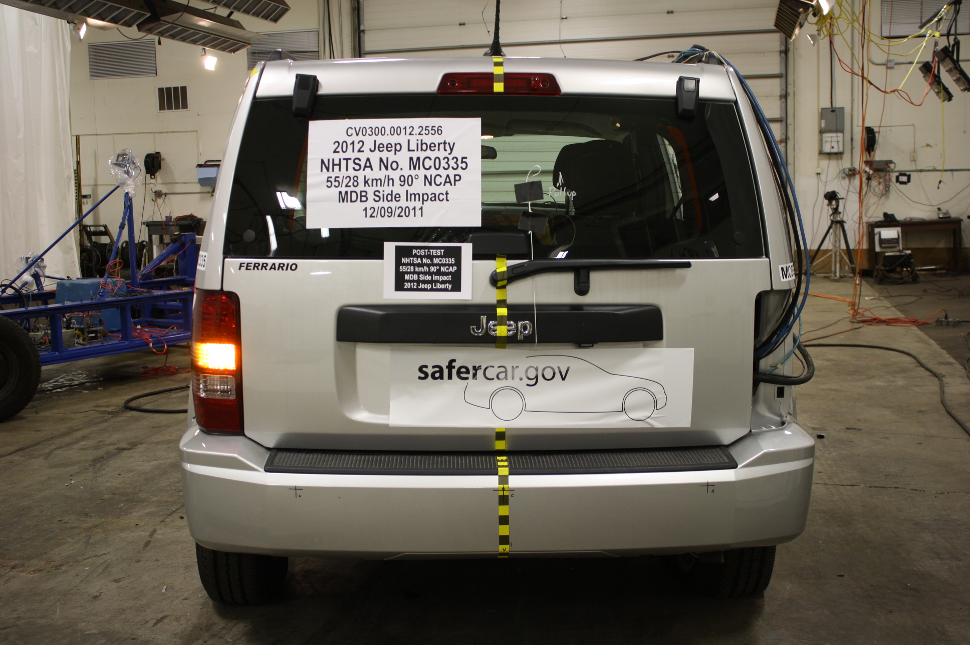 2012 JEEP LIBERTY crash image 12