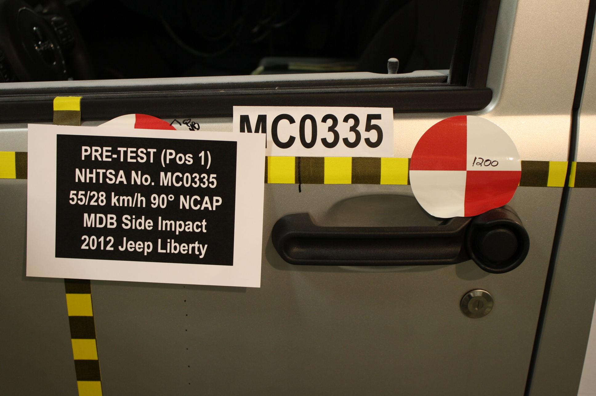 2012 JEEP LIBERTY crash image 21