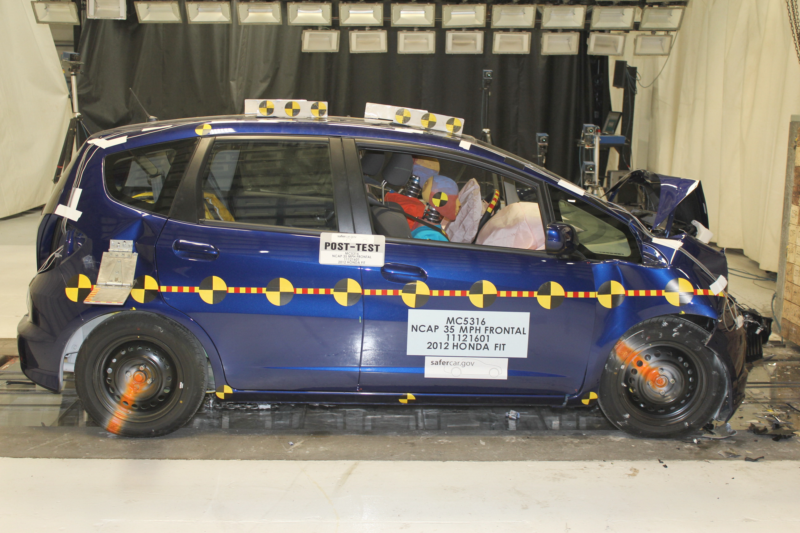2012 HONDA FIT crash image 12