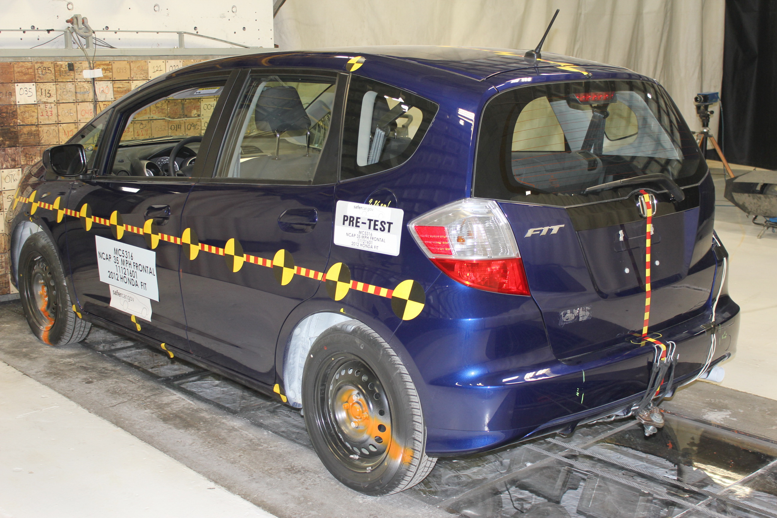 2012 HONDA FIT crash image 15