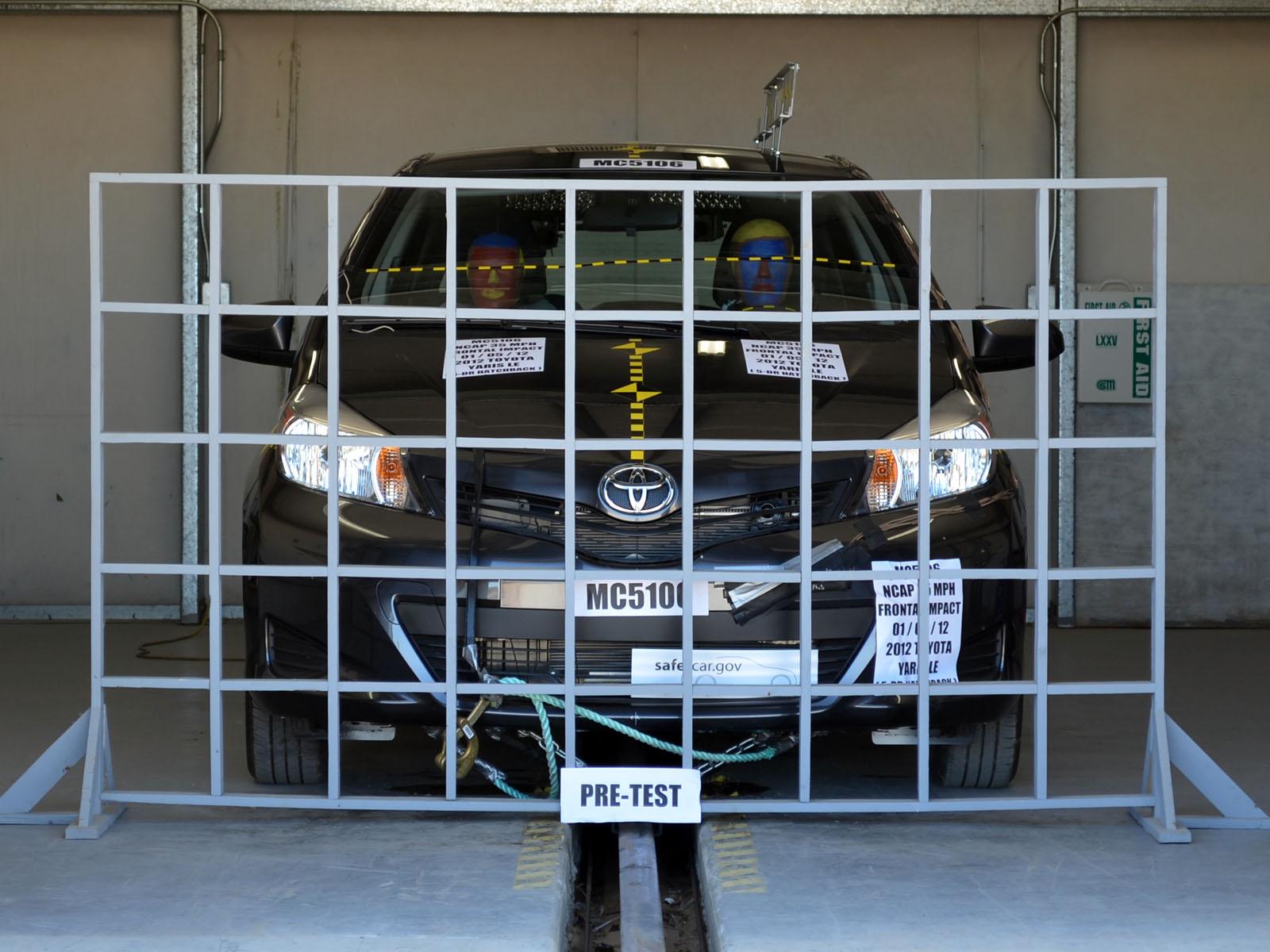 2012 TOYOTA YARIS crash image