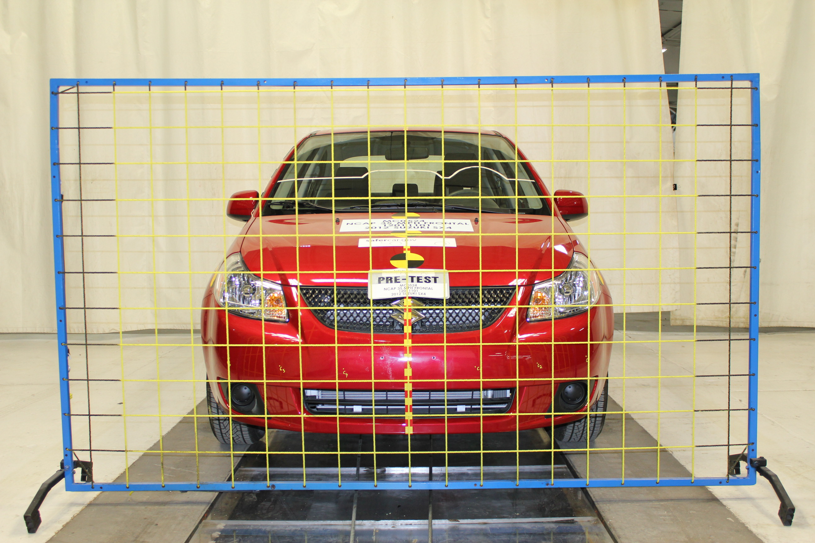 2012 SUZUKI SX4 crash-test photo