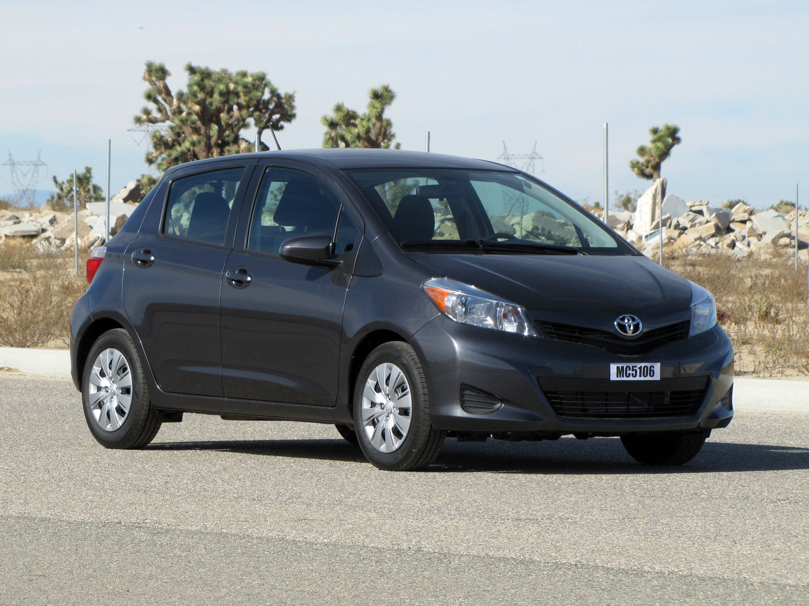 2012 TOYOTA YARIS crash image