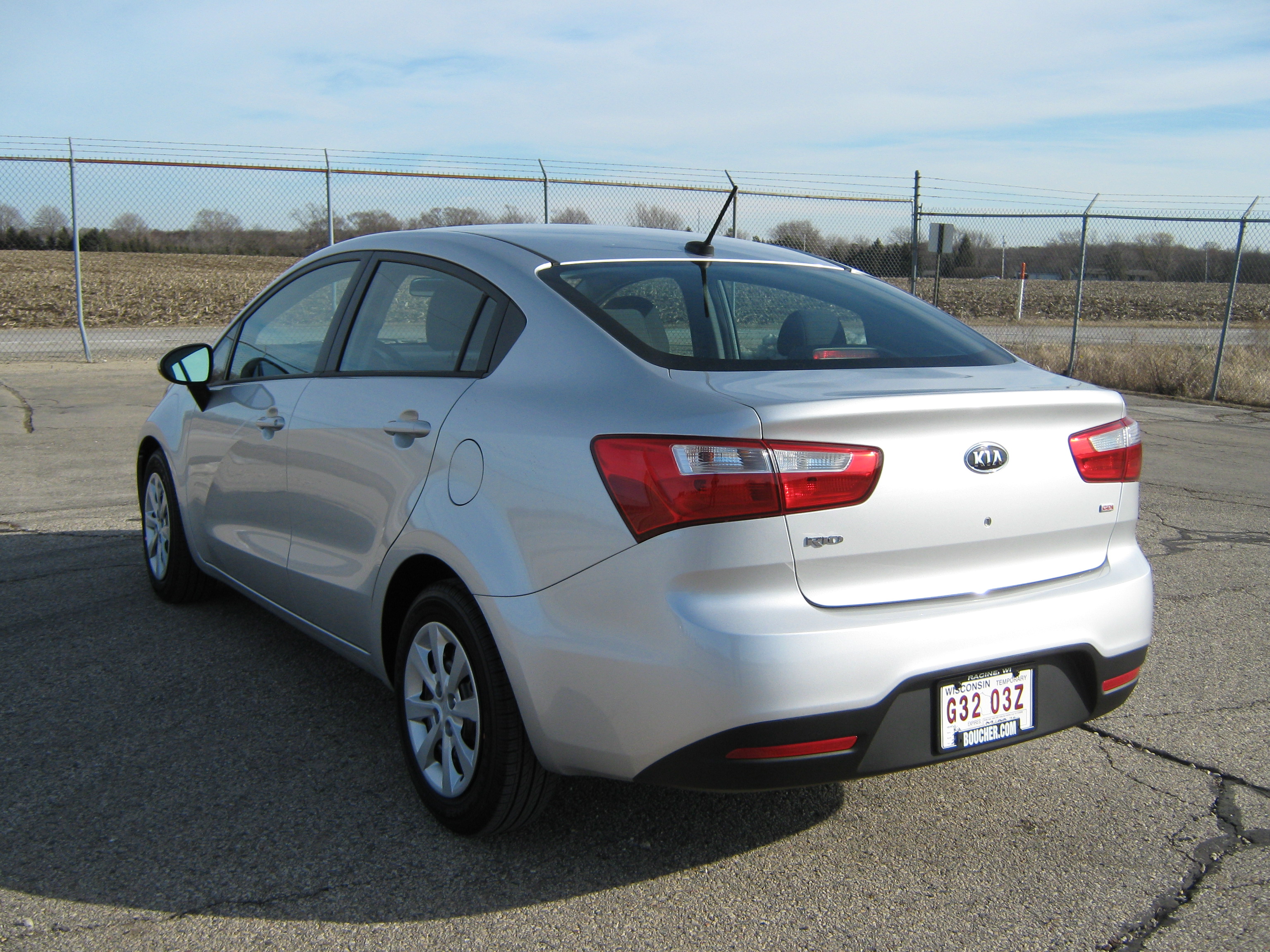 2012 KIA RIO crash image 8