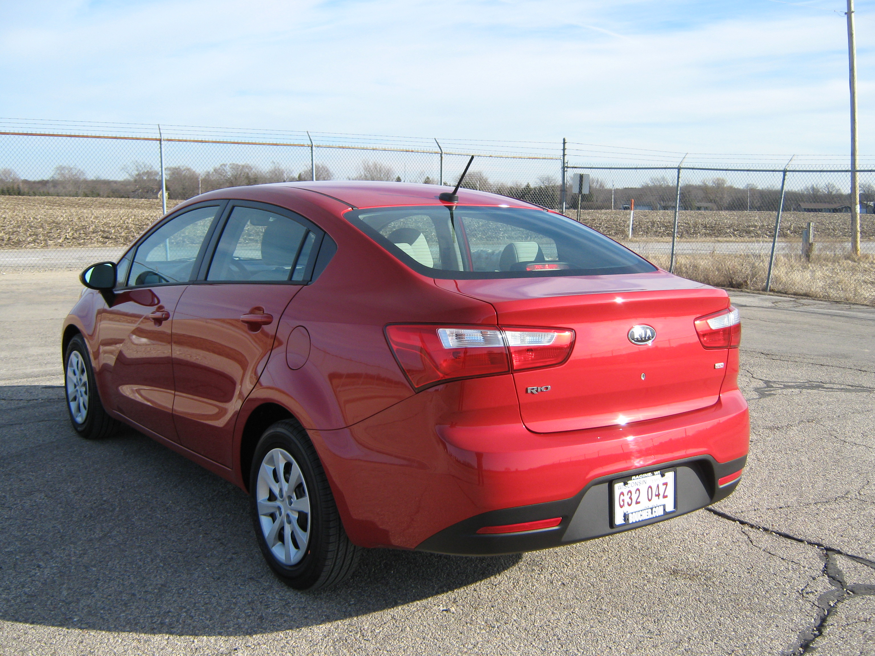 2012 KIA RIO crash image 3