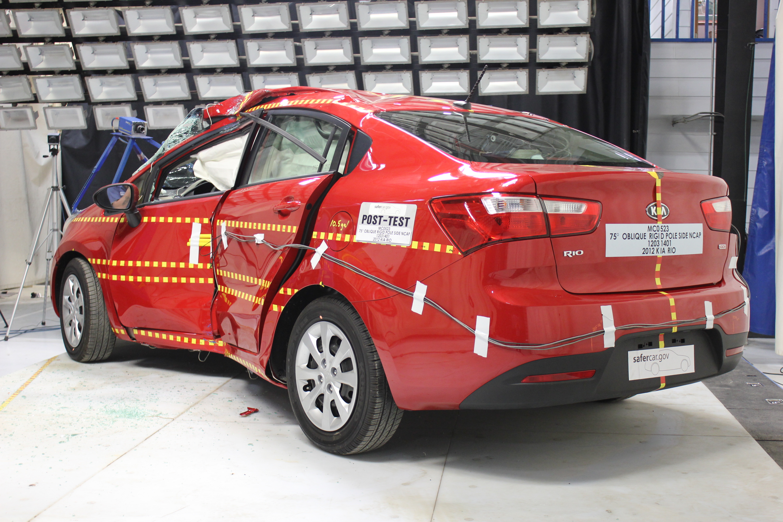 2012 KIA RIO crash image 11