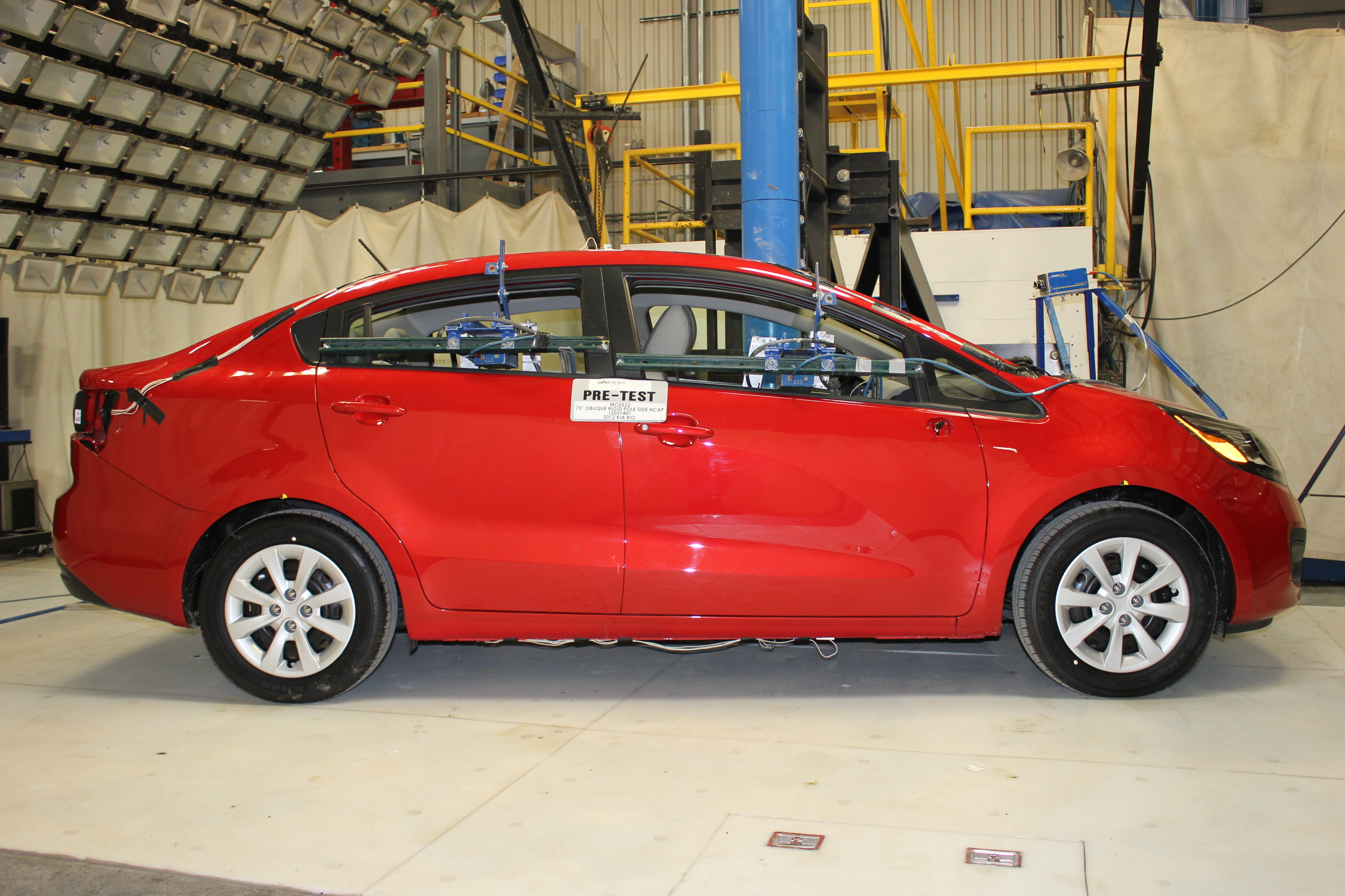 2012 KIA RIO crash image 14