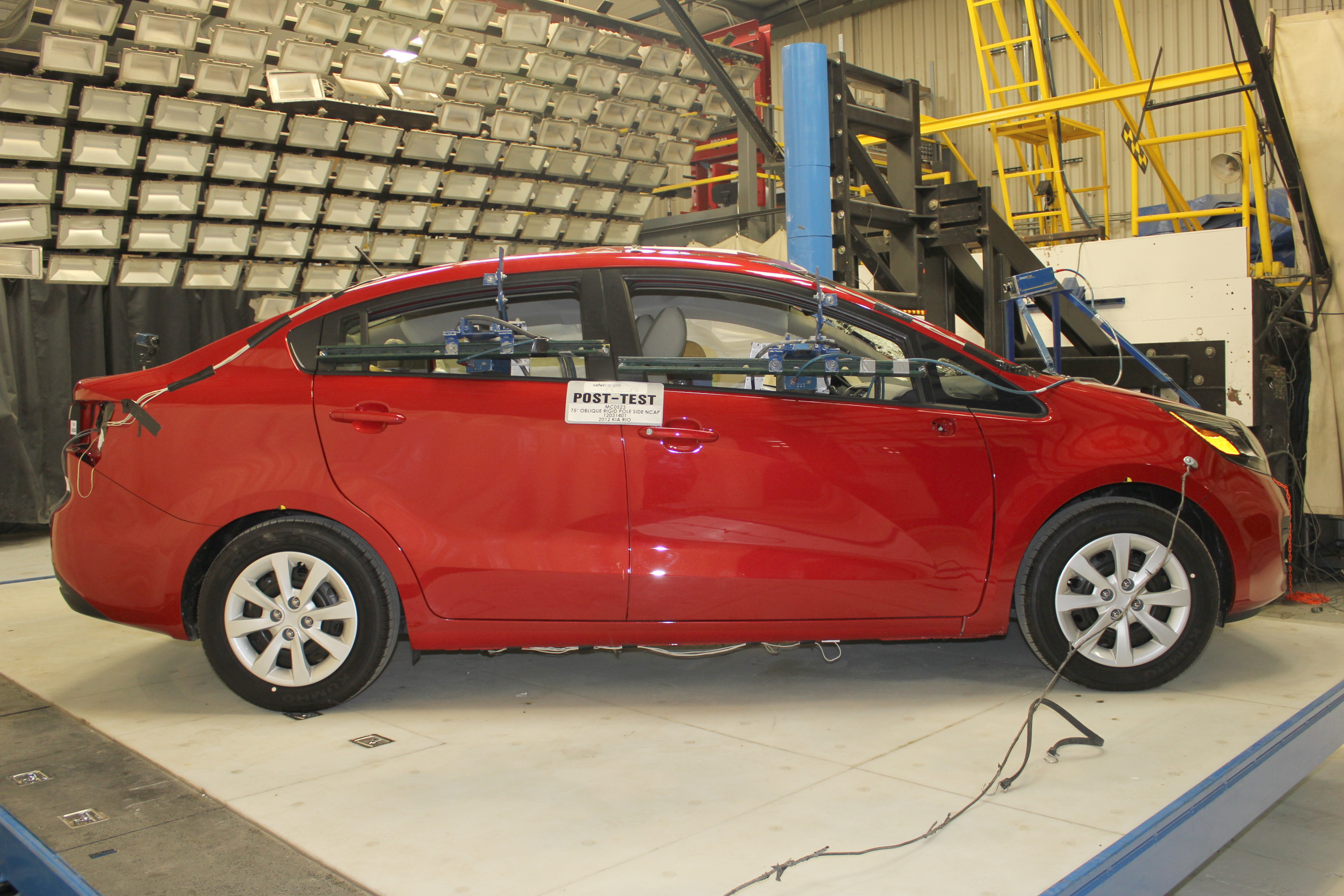 2012 KIA RIO crash image 15