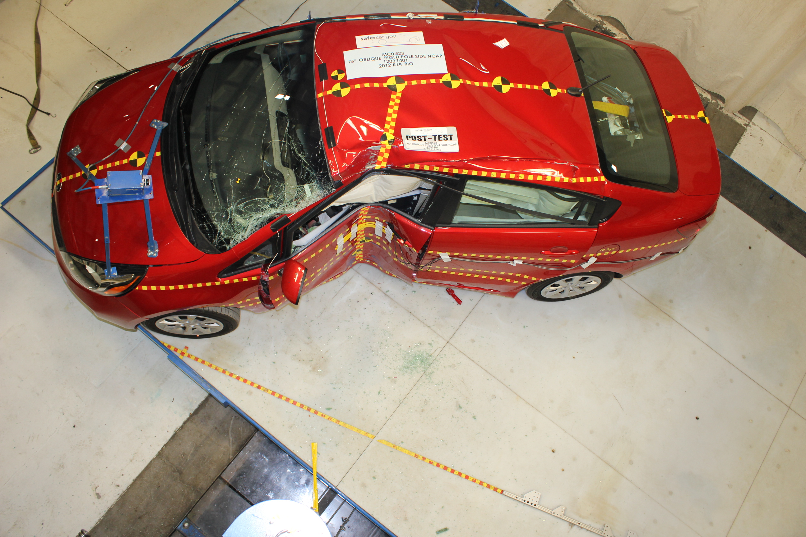2012 KIA RIO crash image 17