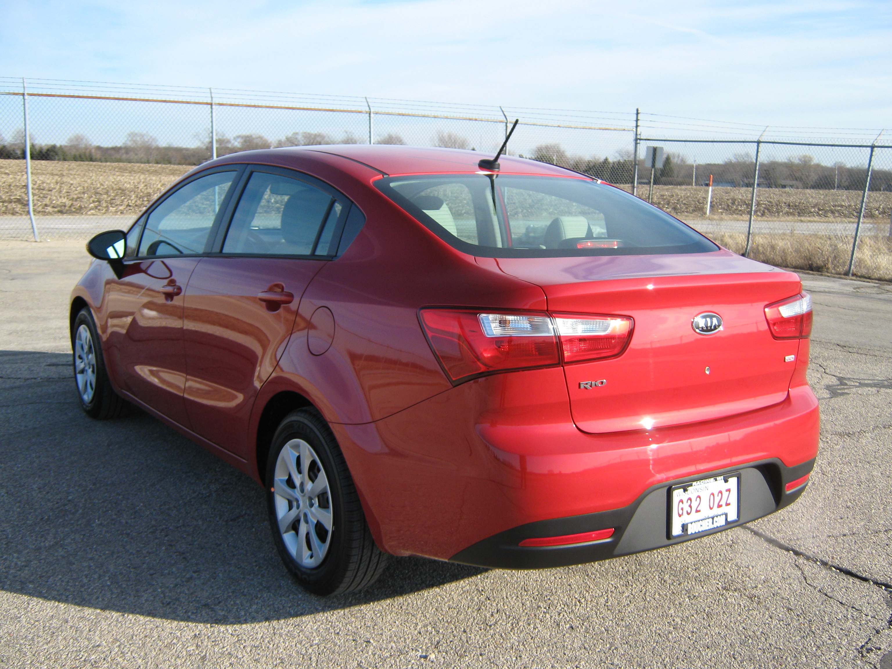 2012 KIA RIO crash image 3