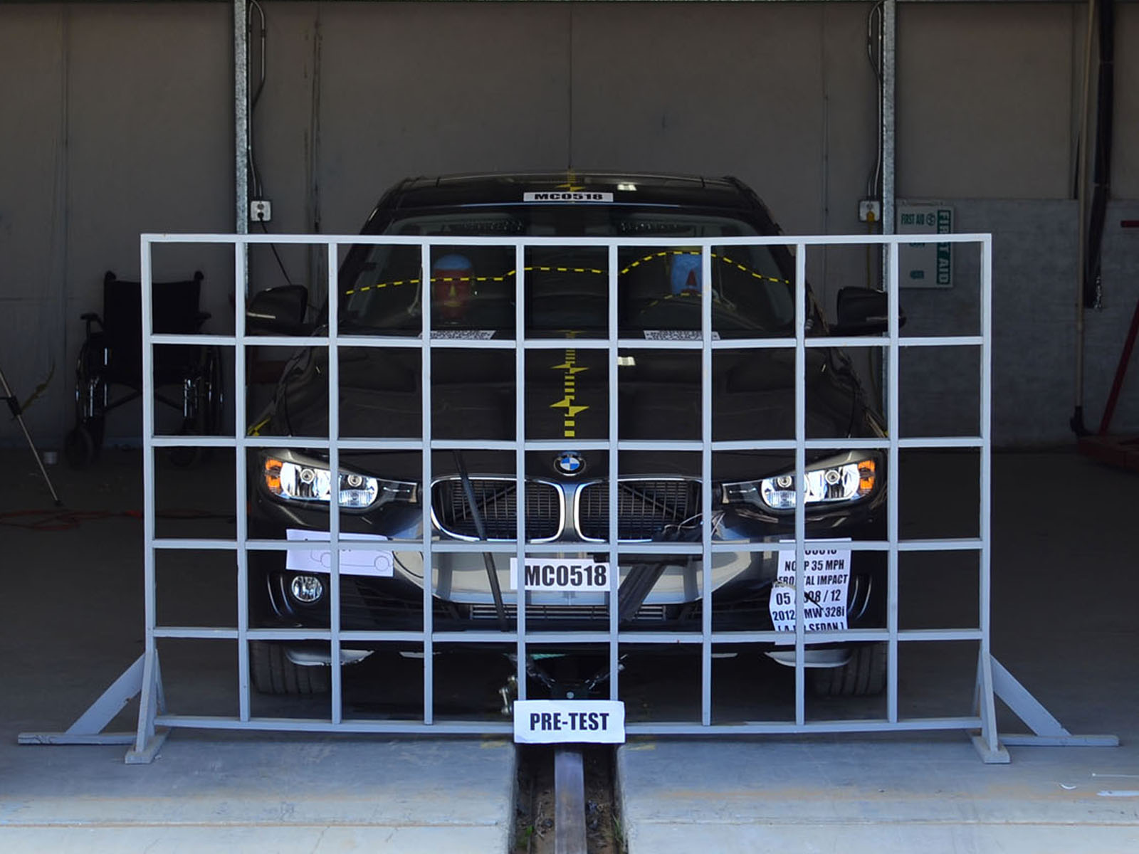 2012 BMW 328 I crash image