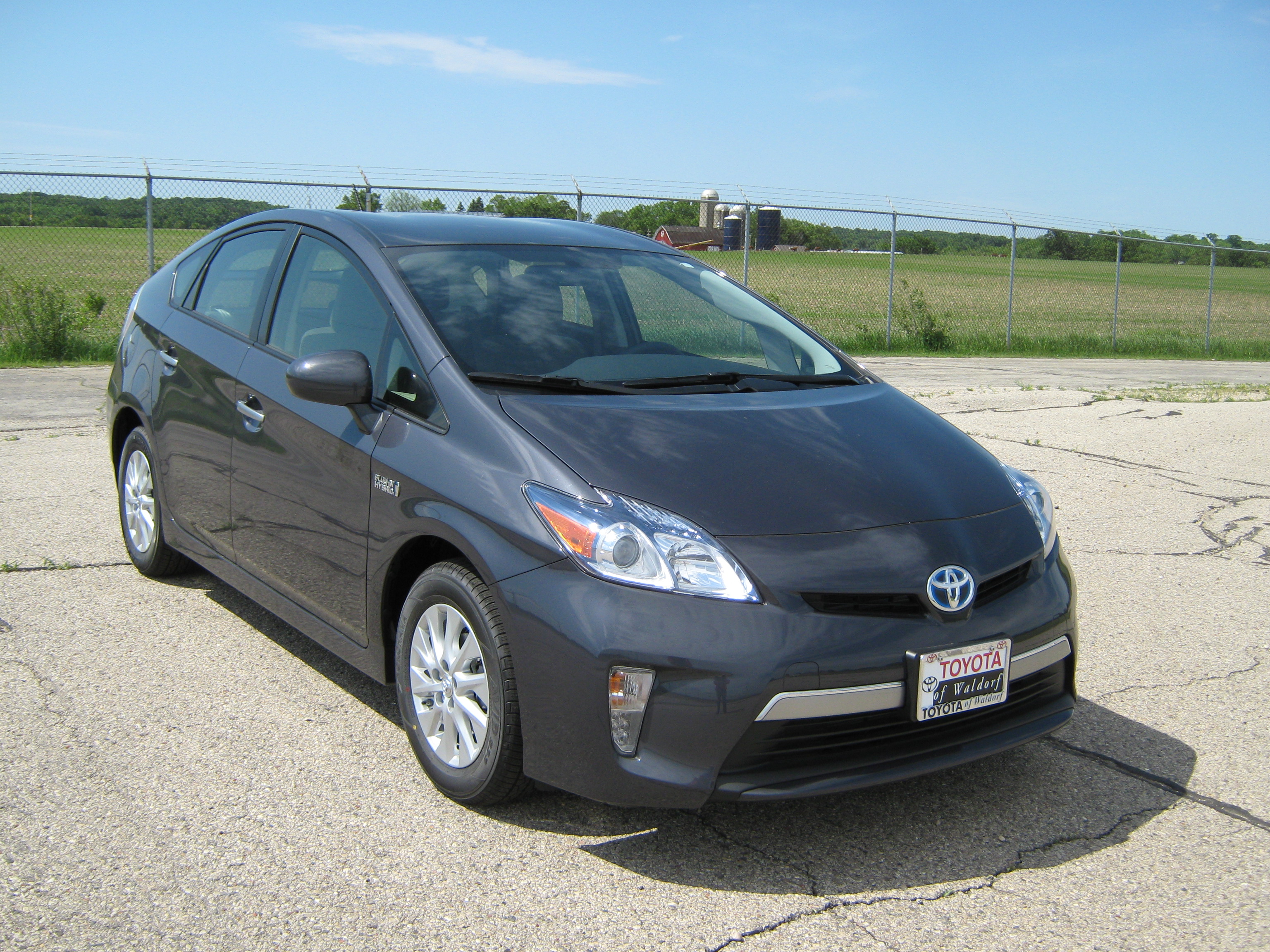 2012 TOYOTA PRIUS PLUG-IN crash-test photo