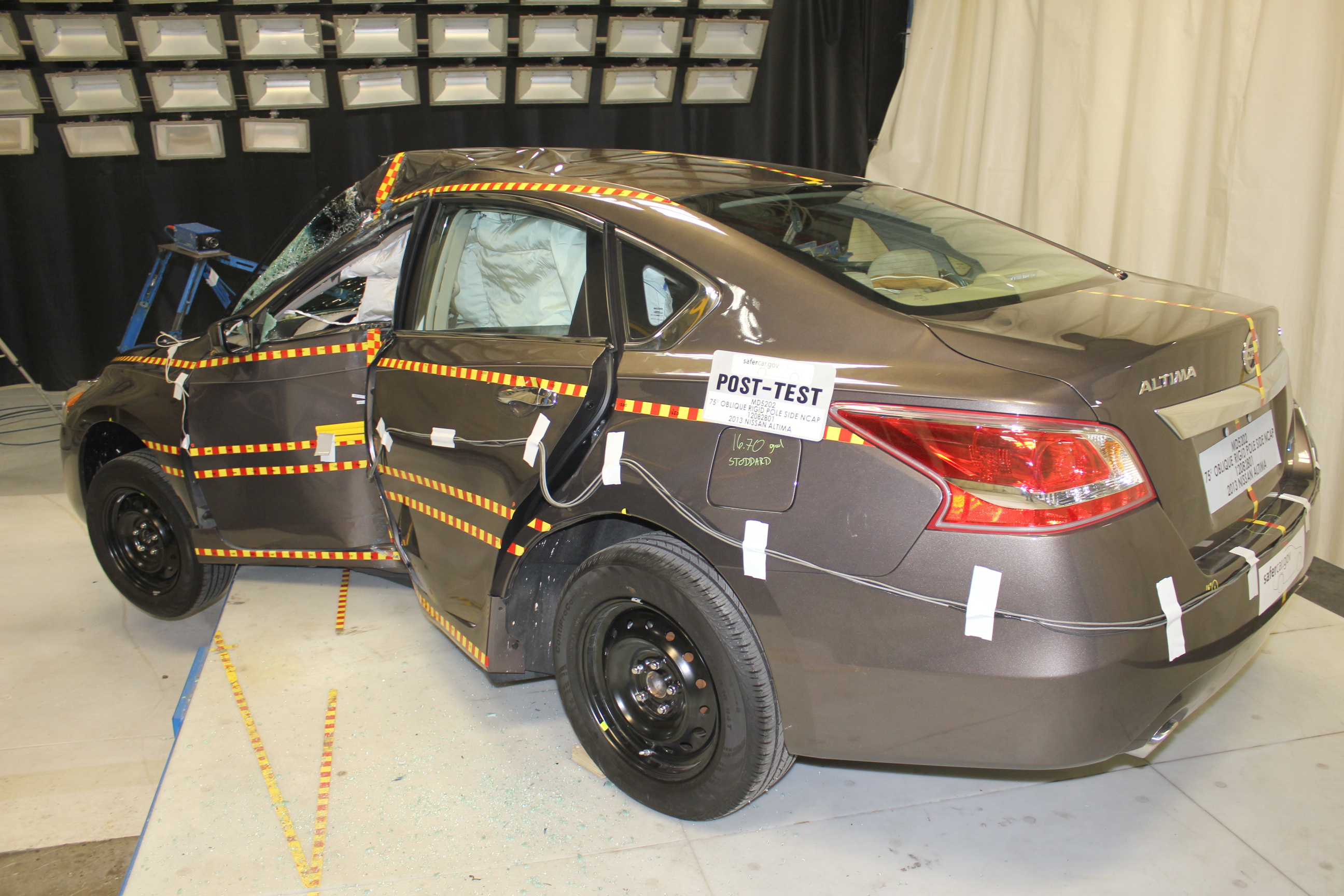 2013 NISSAN ALTIMA crash image 10