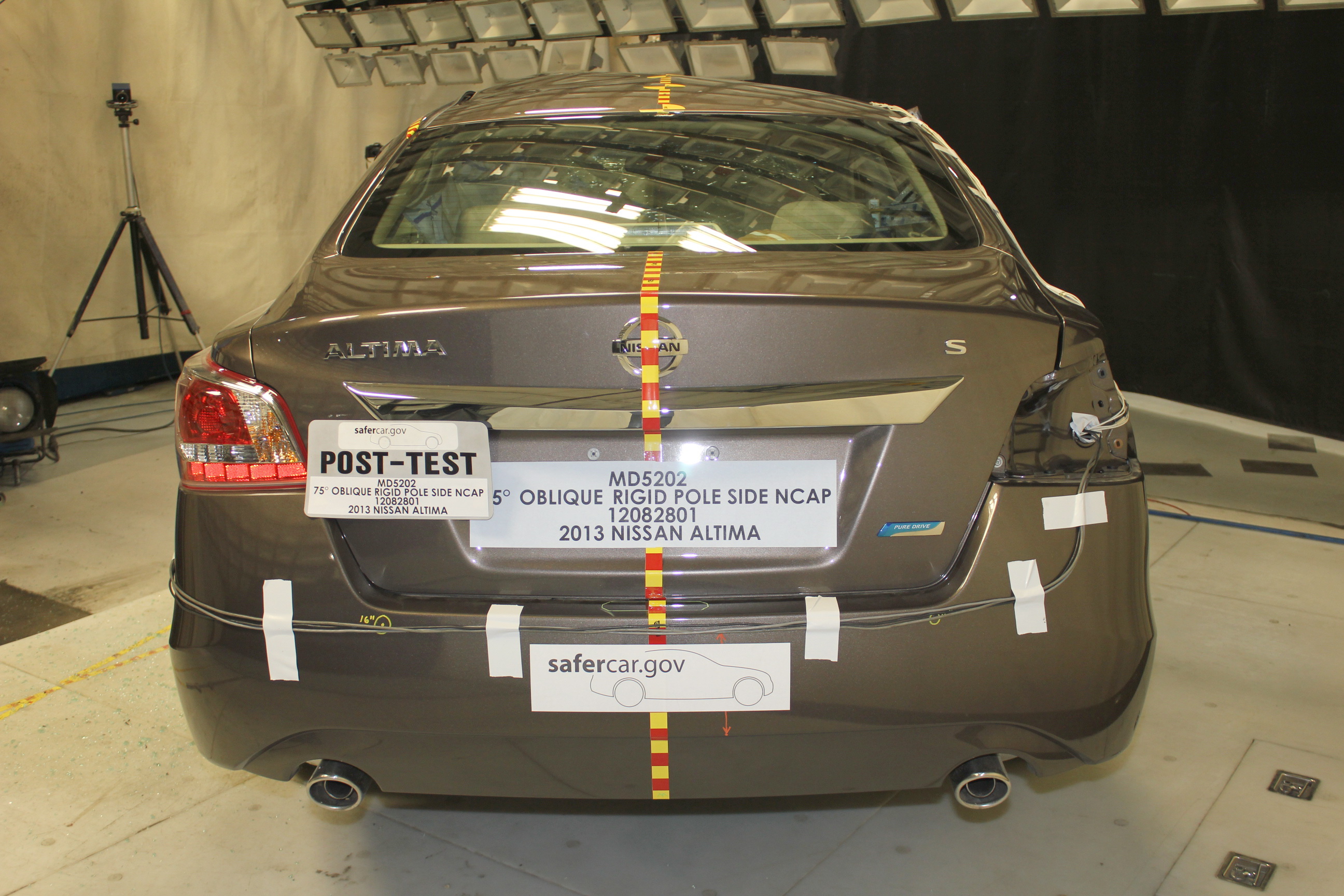 2013 NISSAN ALTIMA crash image 12