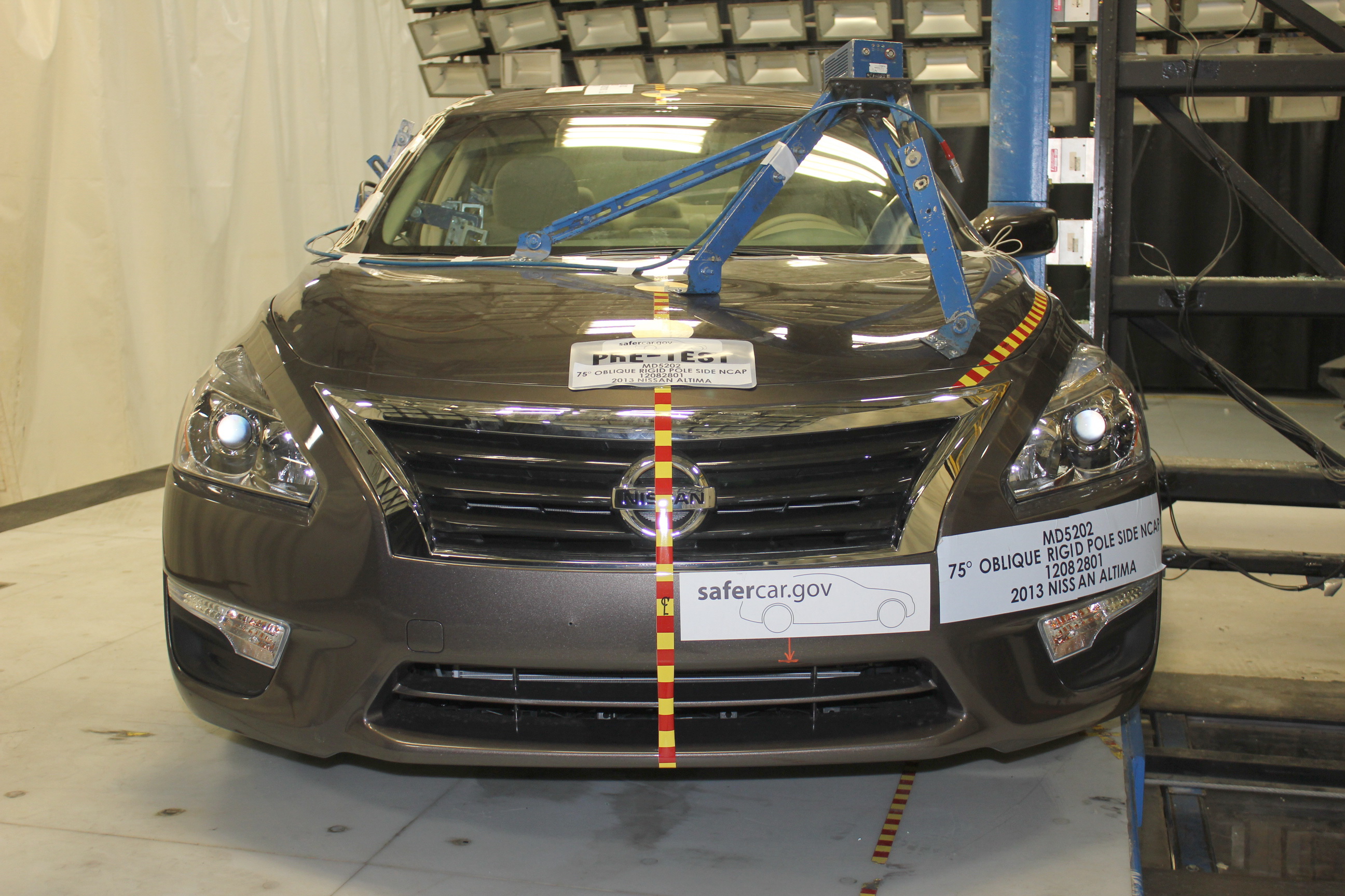 2013 NISSAN ALTIMA crash image 3