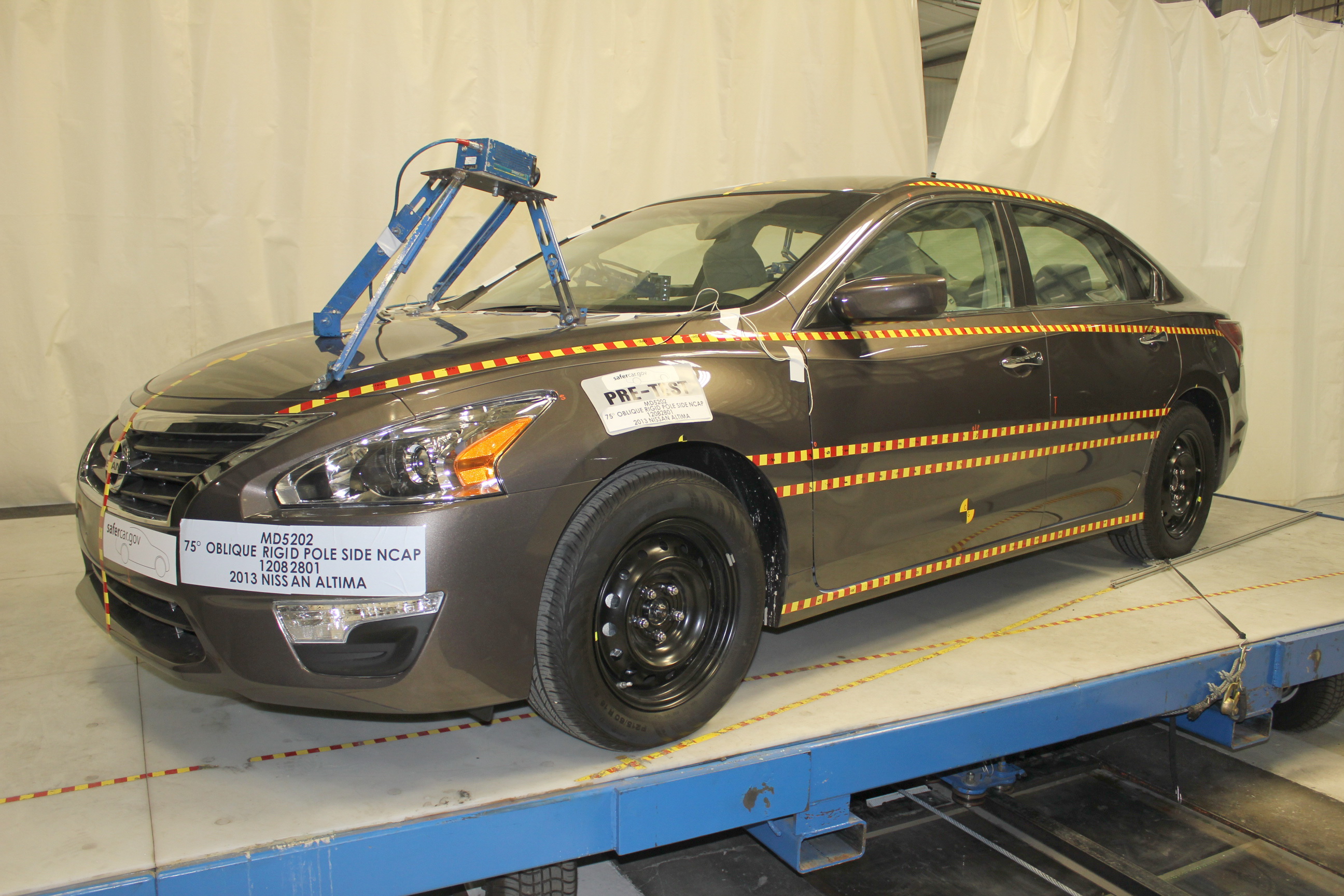 2013 NISSAN ALTIMA crash image 5