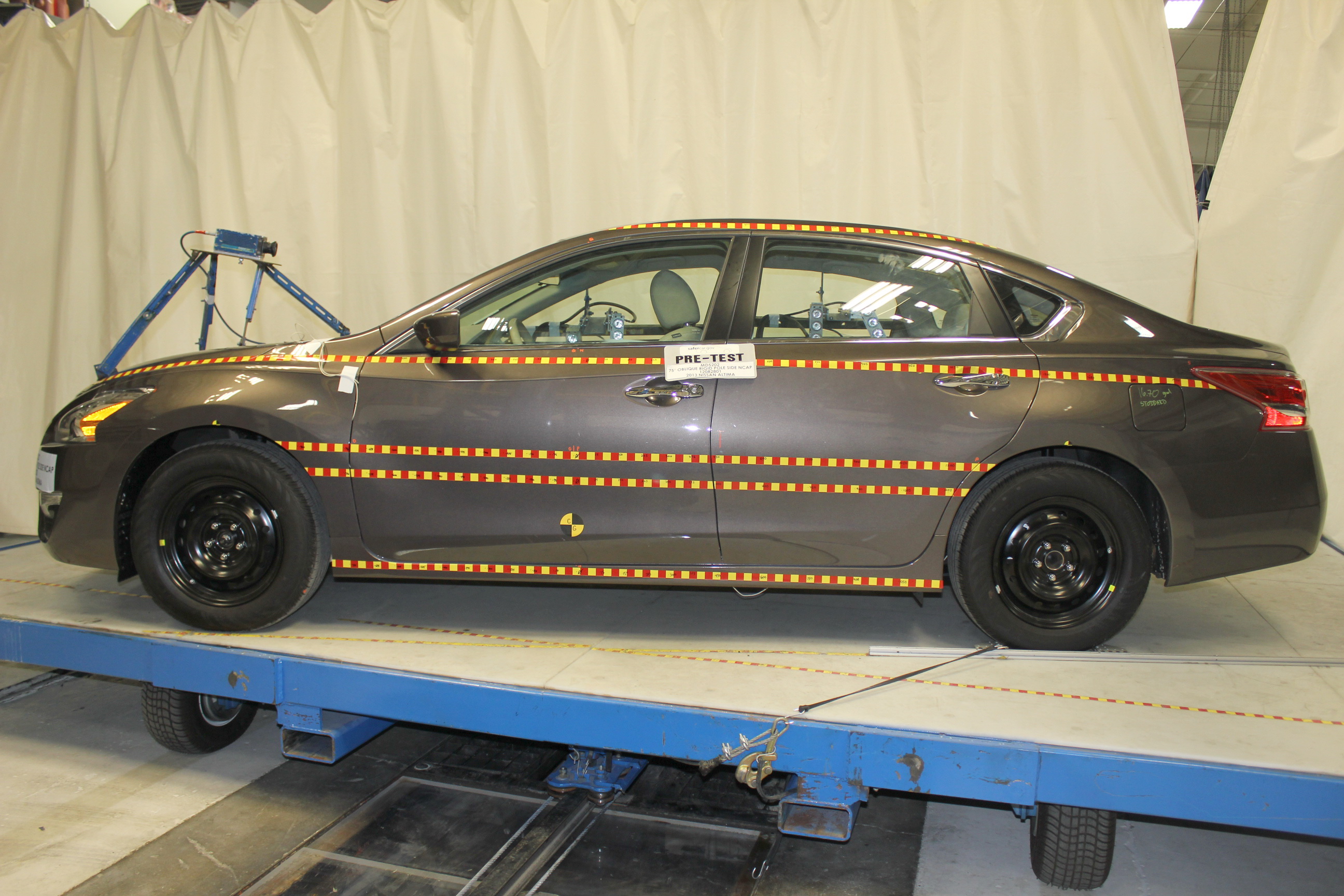 2013 NISSAN ALTIMA crash image 7
