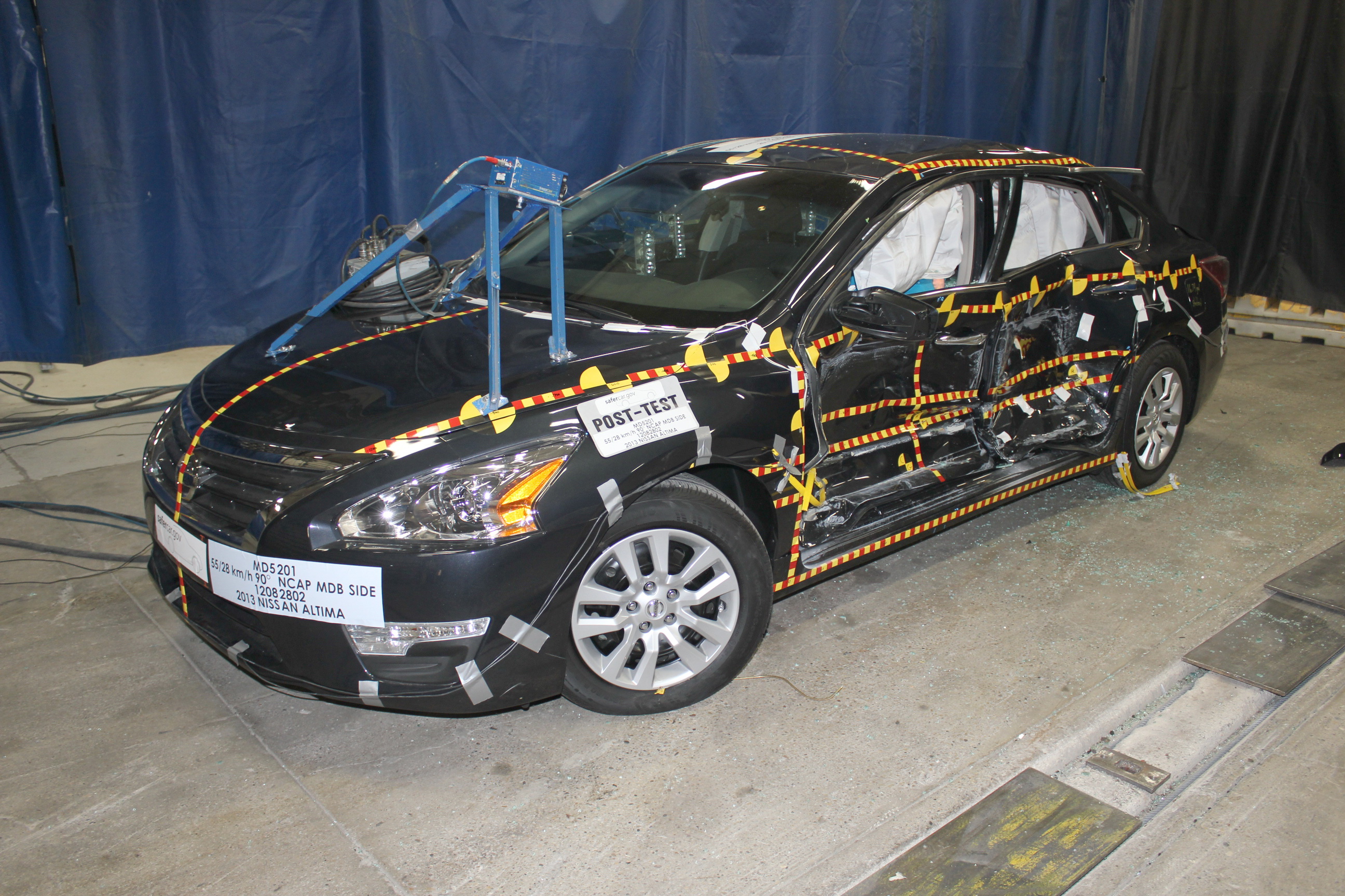 2013 NISSAN ALTIMA crash image 6