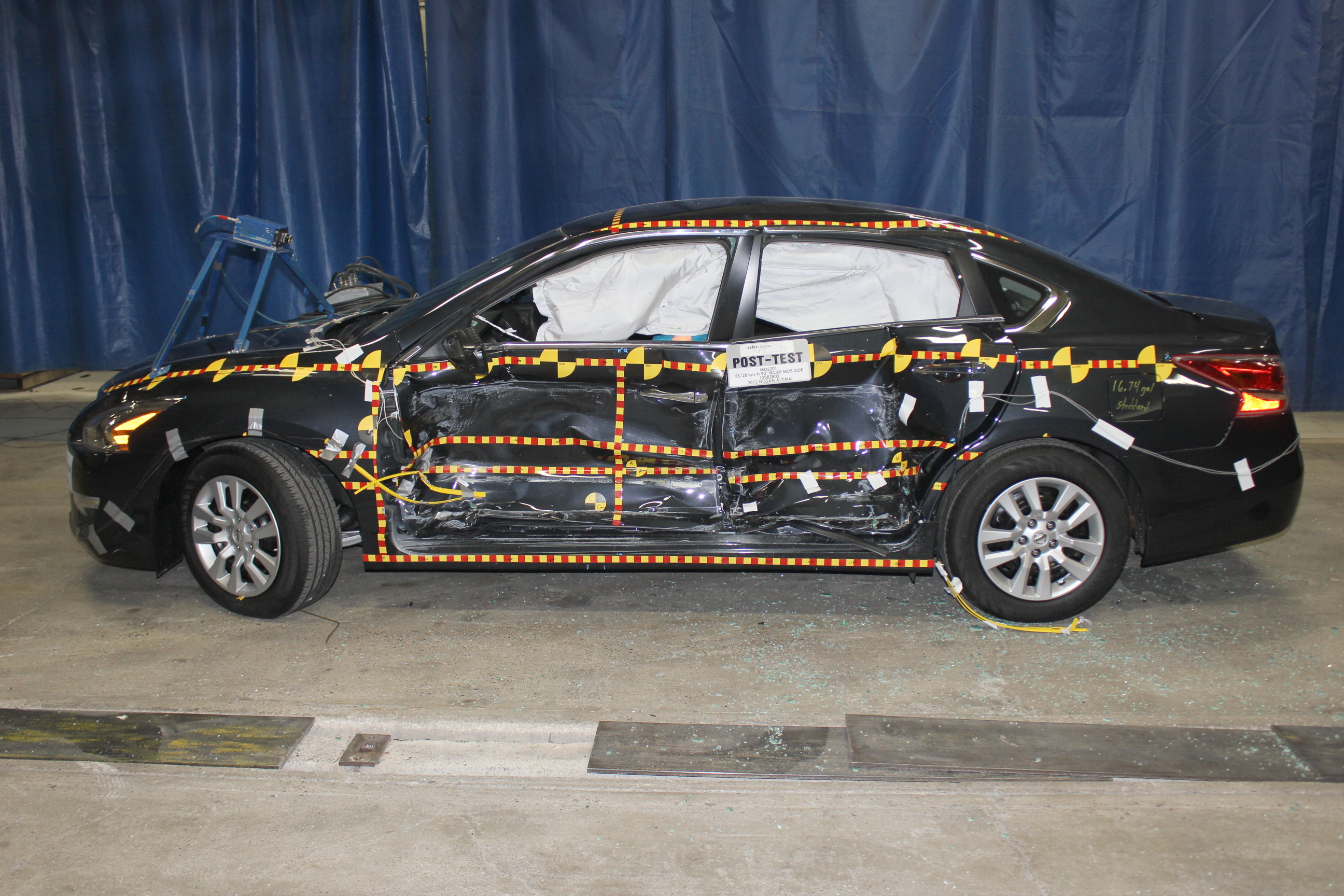 2013 NISSAN ALTIMA crash image 8