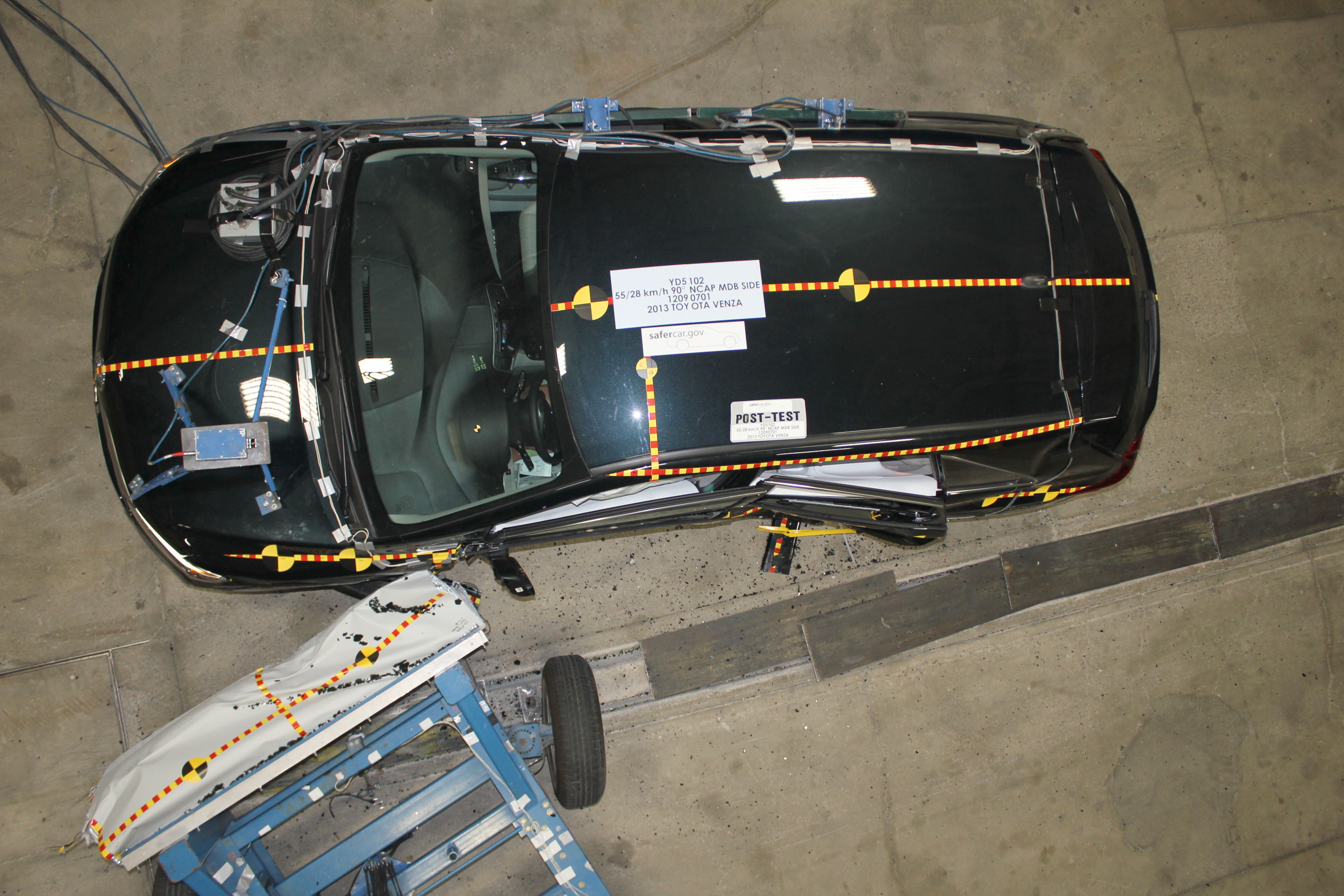 2013 TOYOTA VENZA crash image 16