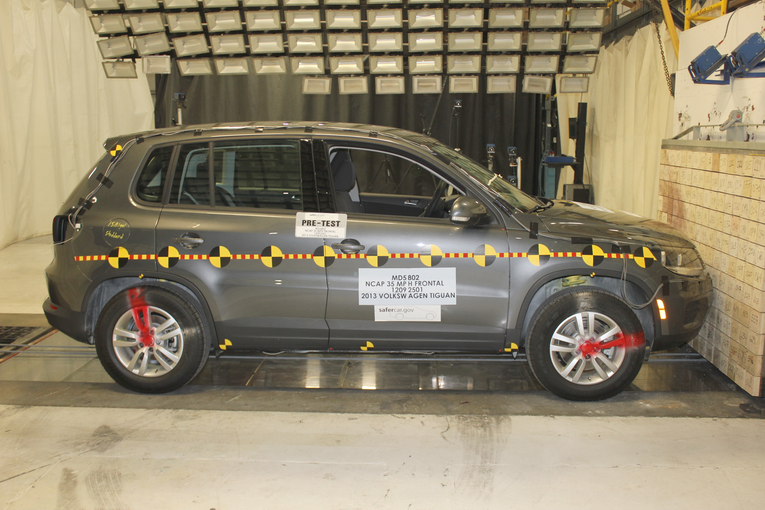 2013 VOLKSWAGEN TIGUAN crash image 11