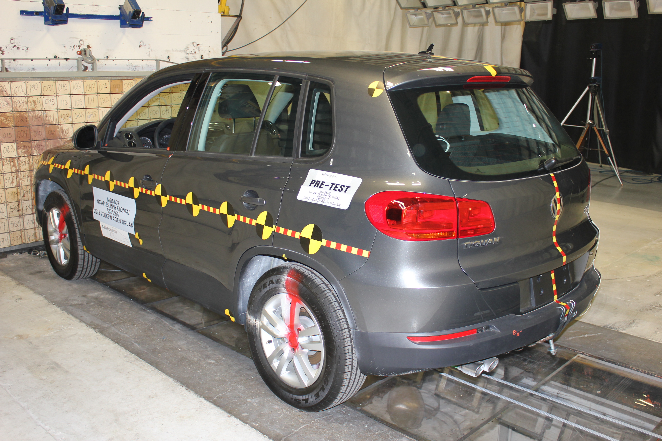 2013 VOLKSWAGEN TIGUAN crash image 15