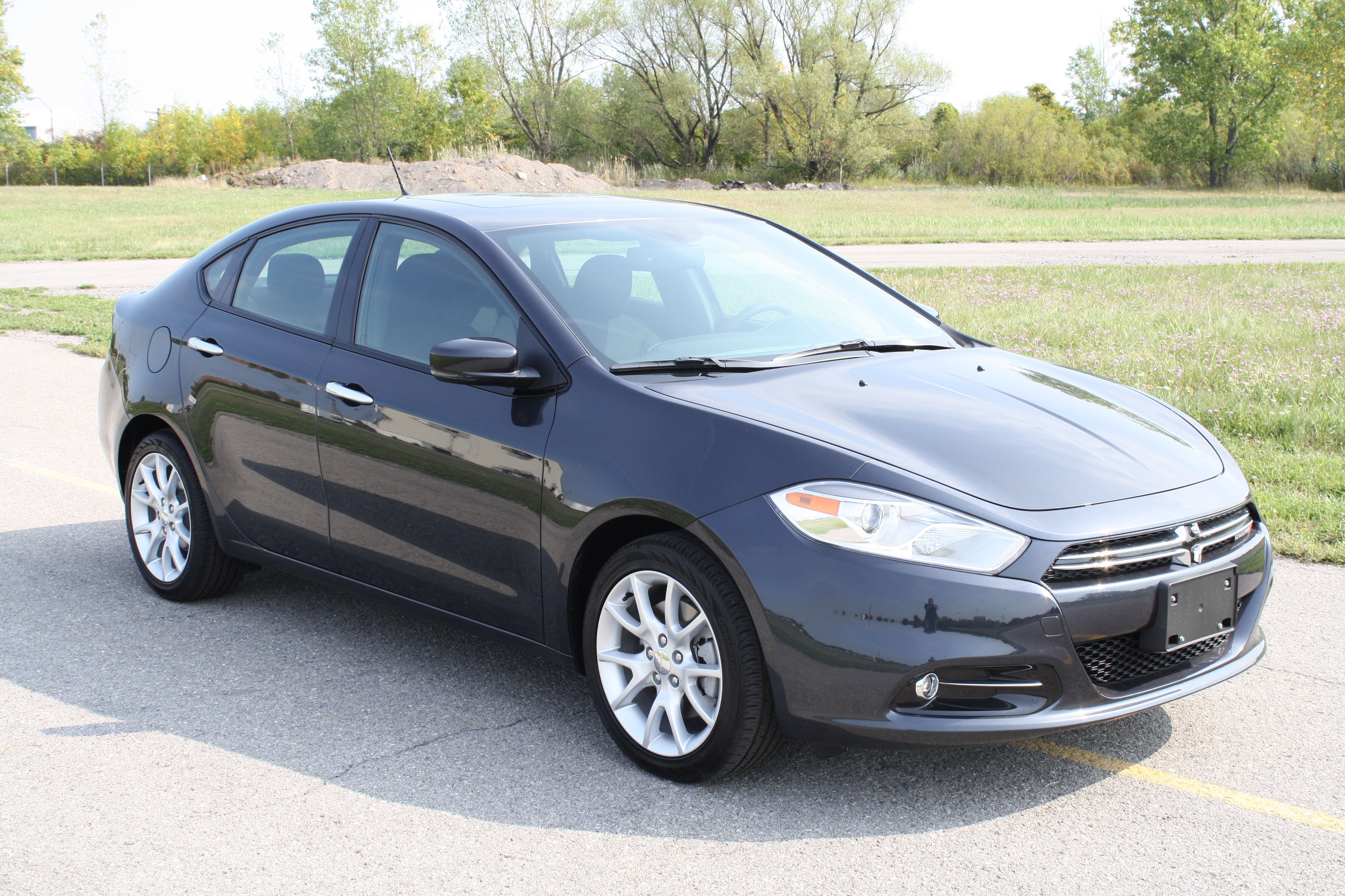 2013 DODGE DART crash-test photo