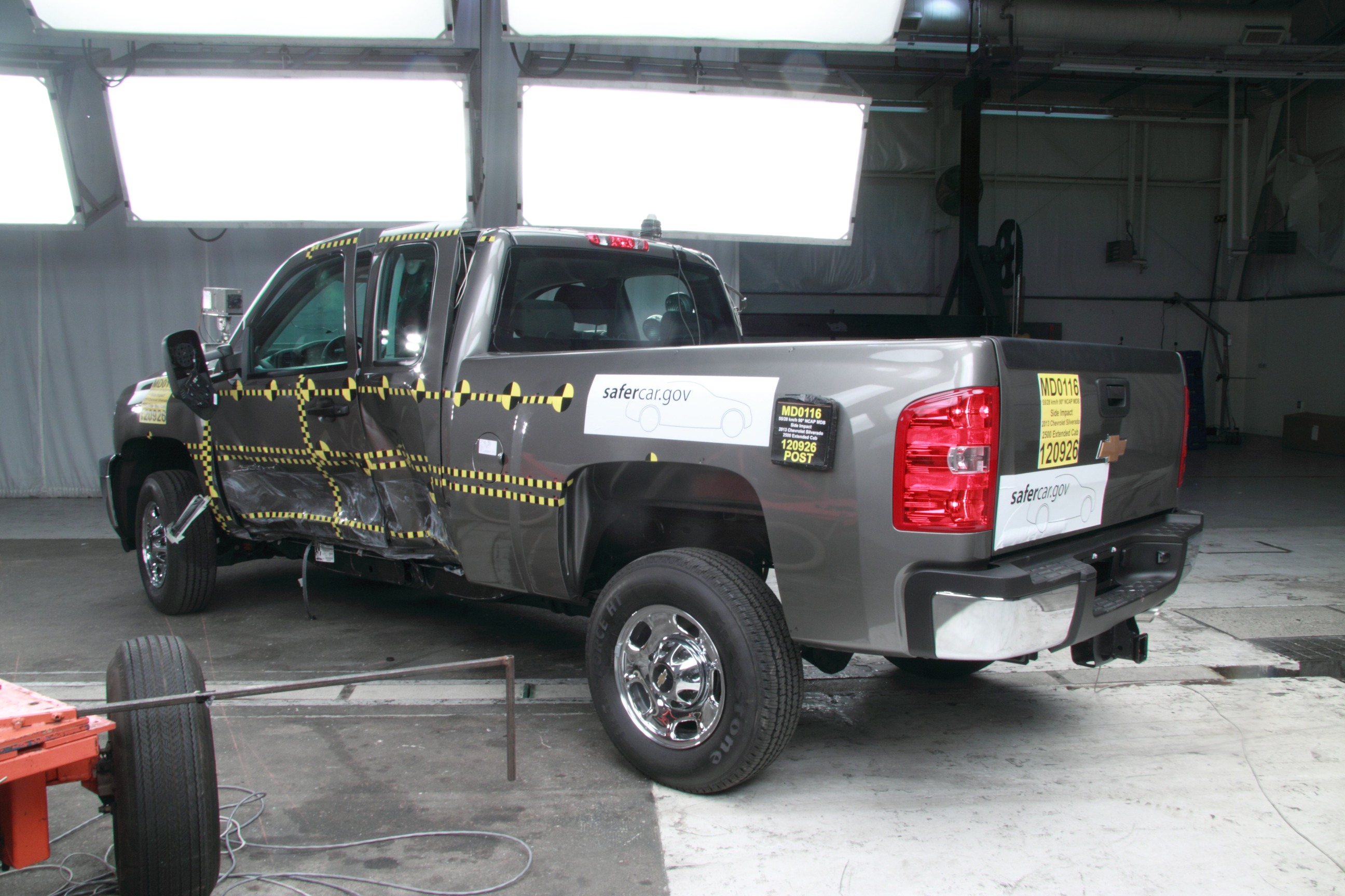 2013 CHEVROLET SILVERADO2500 crash image 3