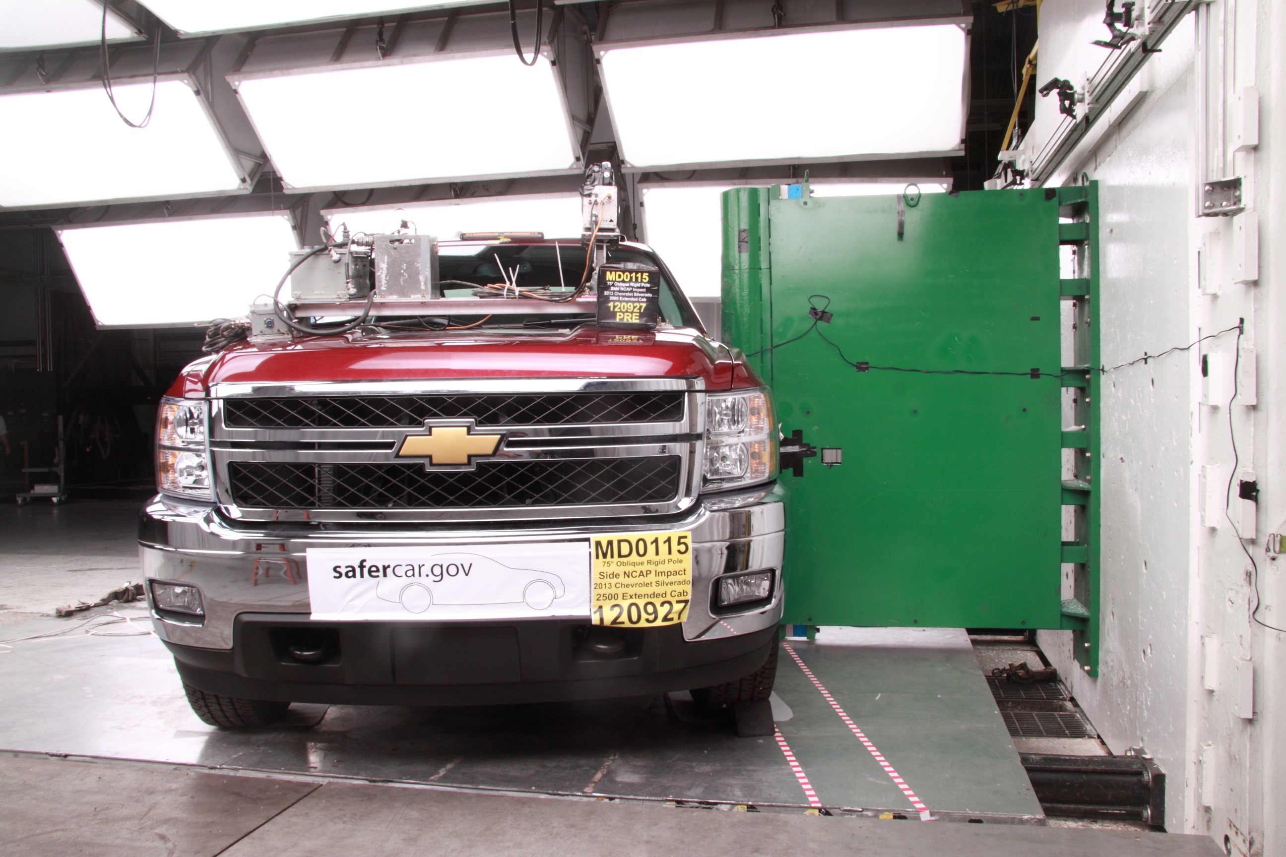2013 CHEVROLET SILVERADO2500 crash image 3