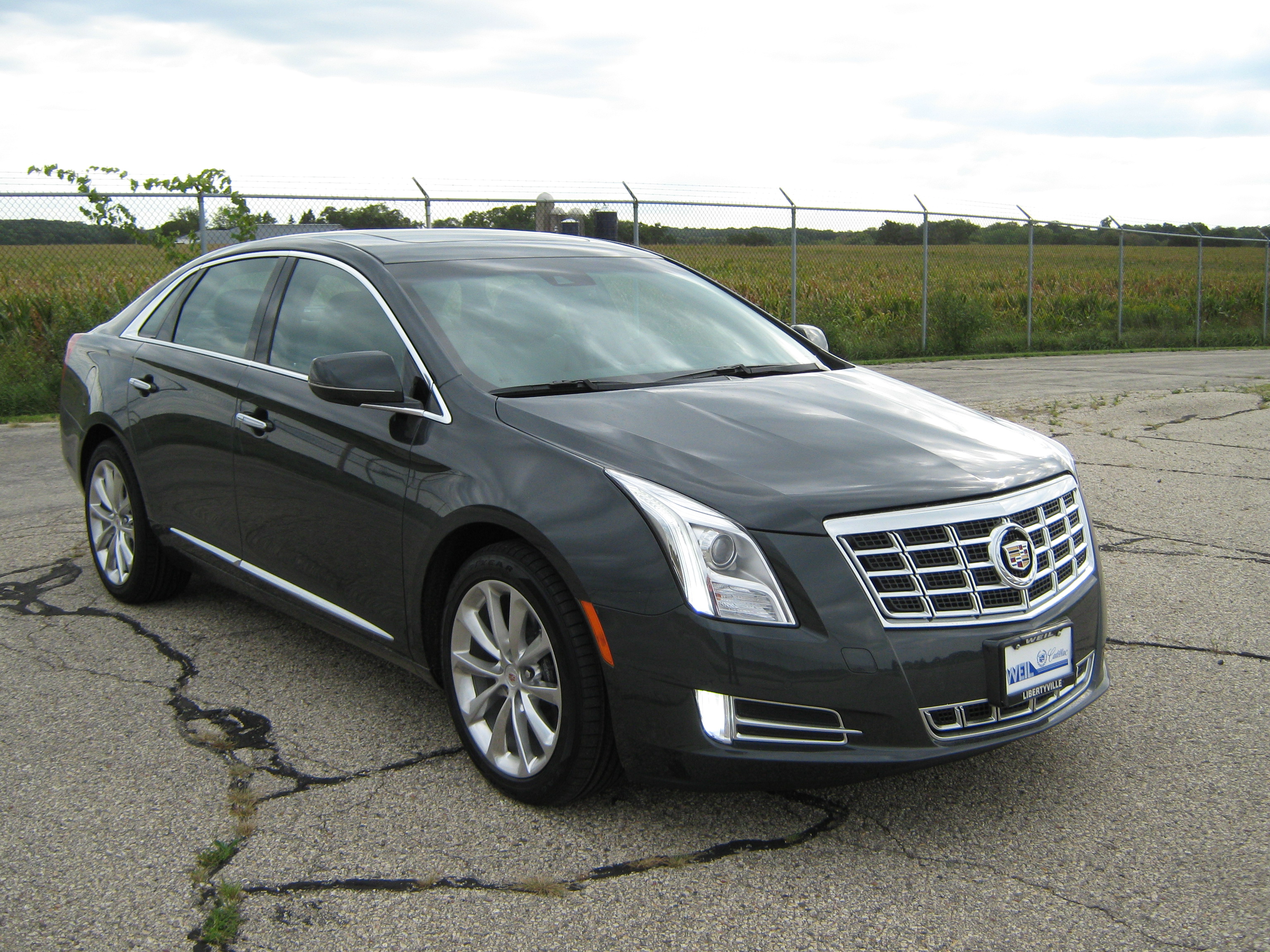 2013 CADILLAC XTS crash image